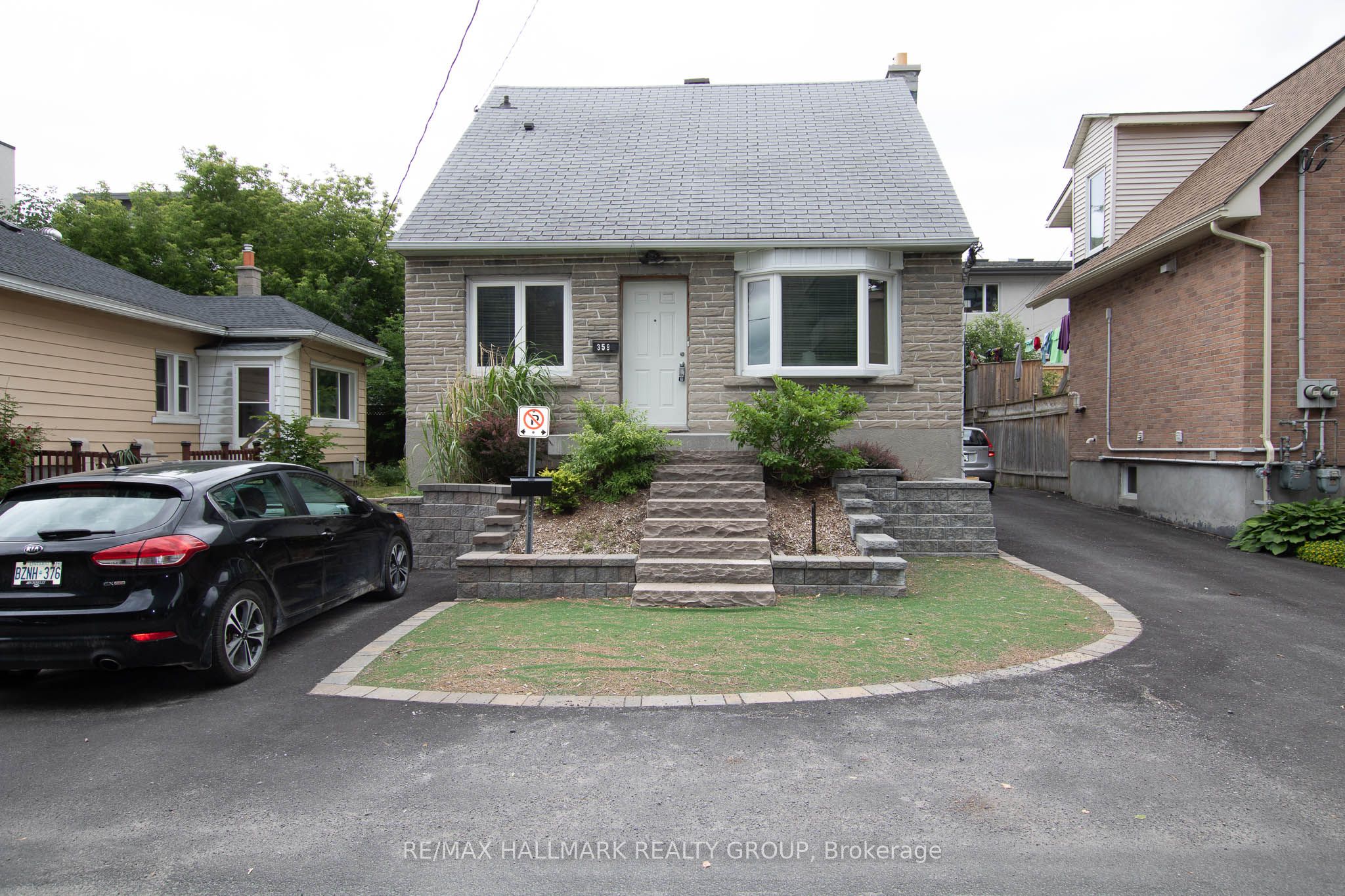 359 Dominion Ave Property Photo 1