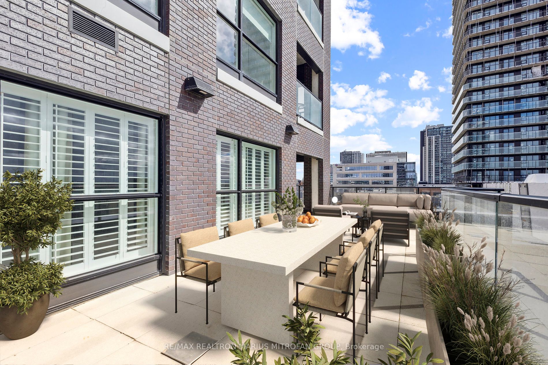 1 Victoria Street S 613 Property Photo 1