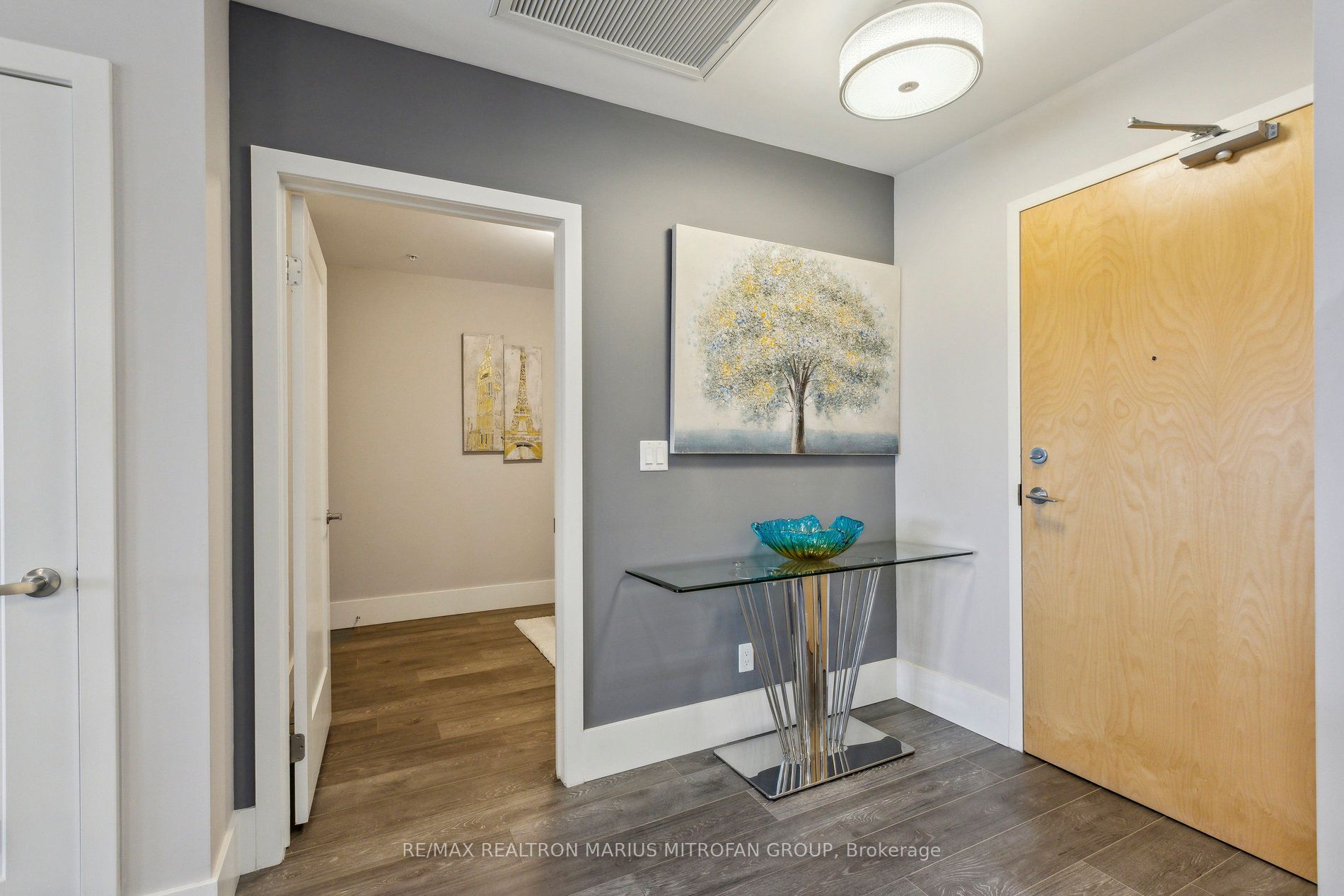 1 Victoria Street S 613 Property Photo 4