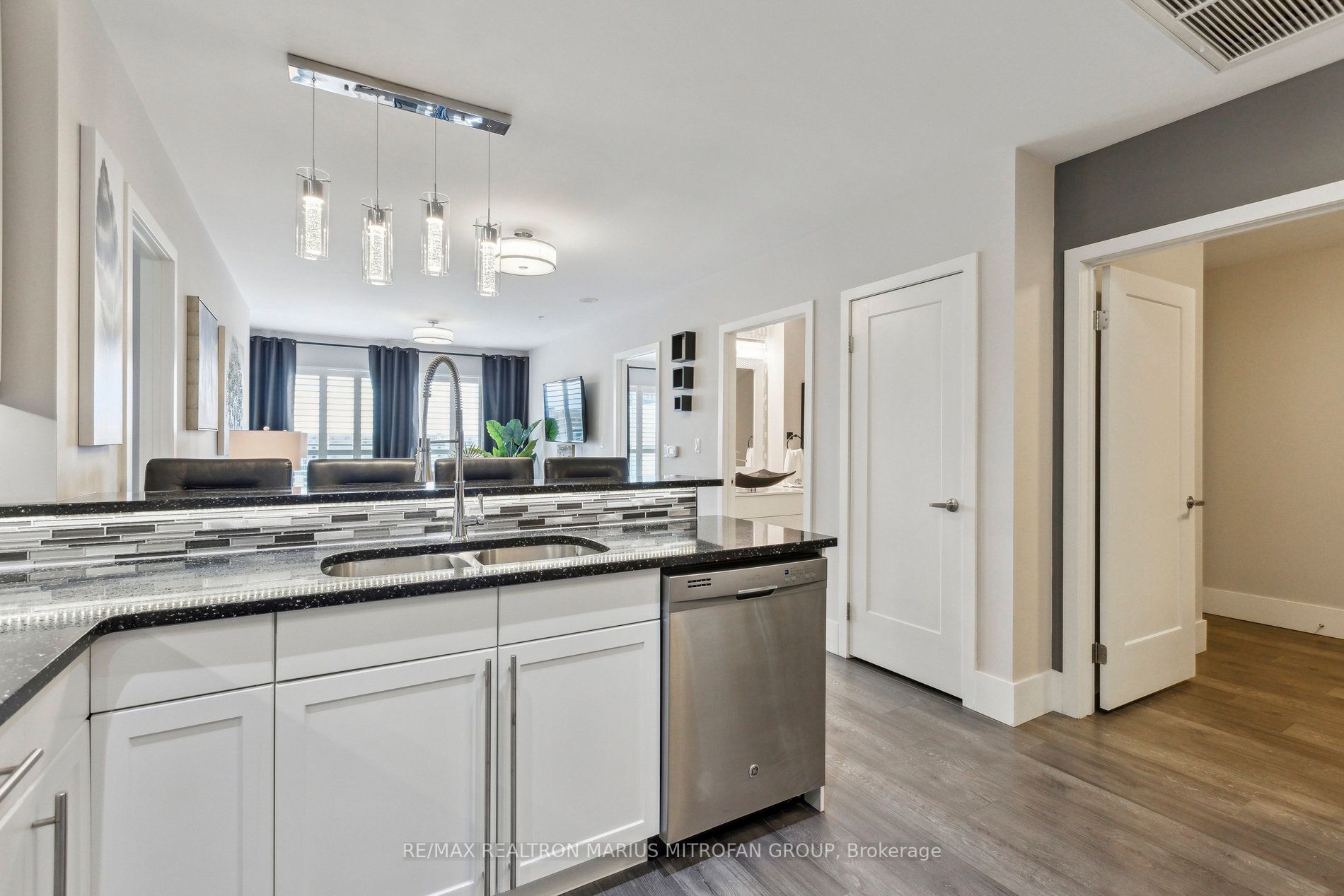 1 Victoria Street S 613 Property Photo 13