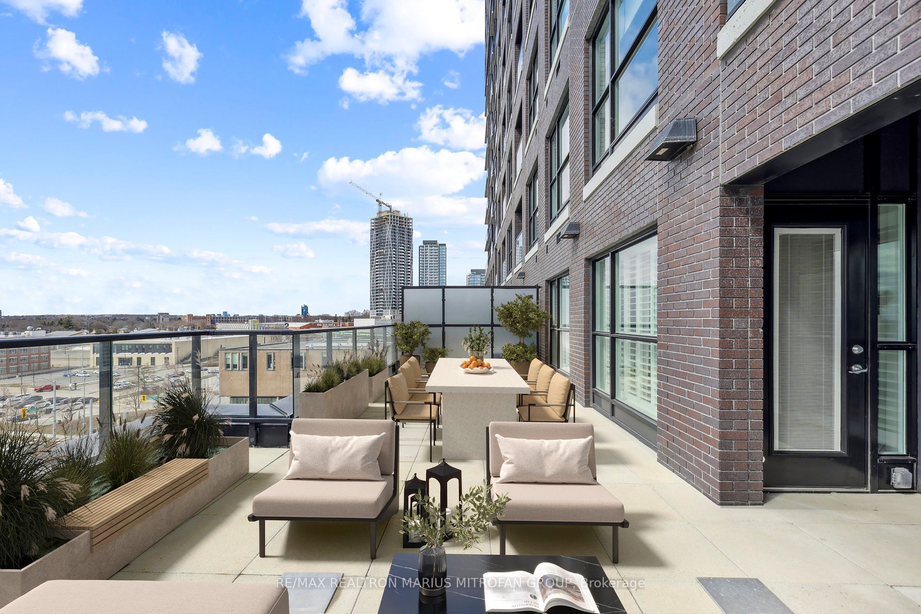 1 Victoria Street S 613 Property Photo 47