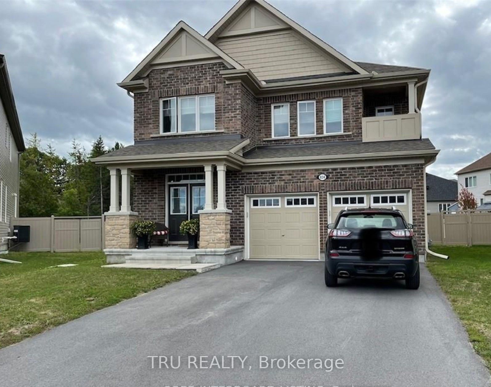834 STALLION Crescent SW