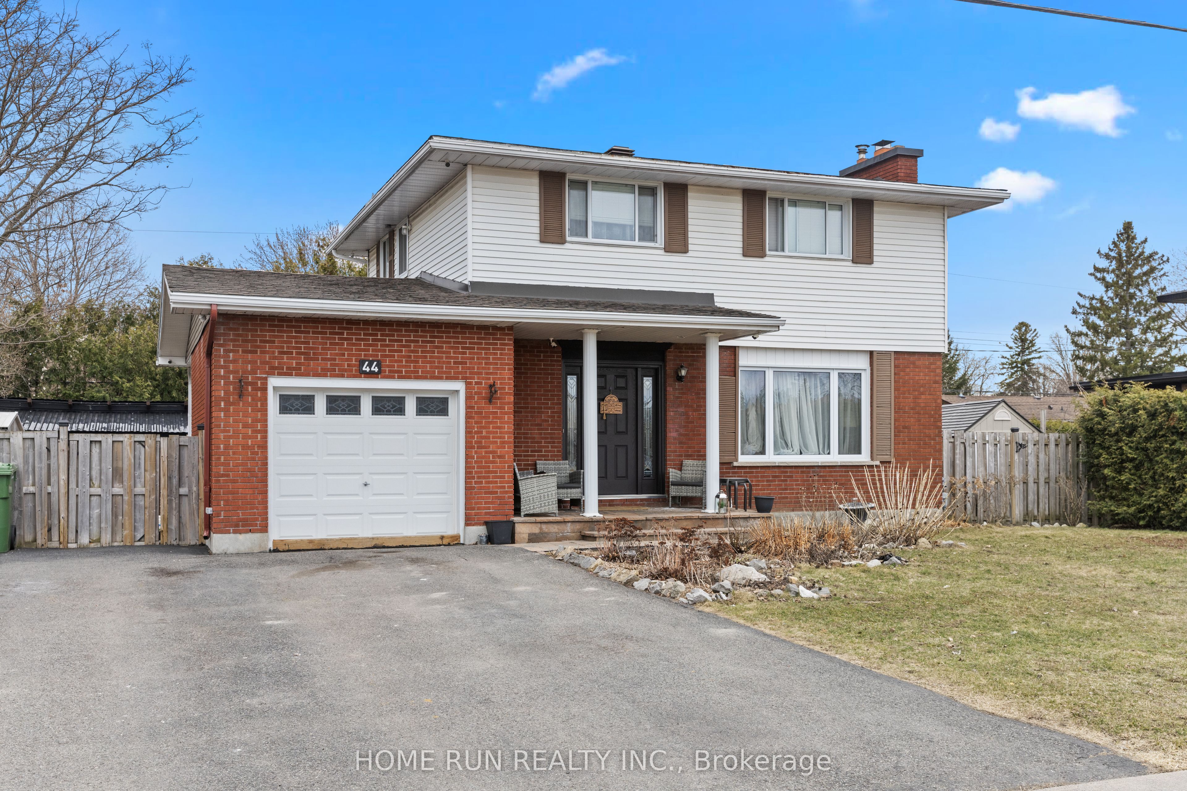 44 Knoxdale Rd