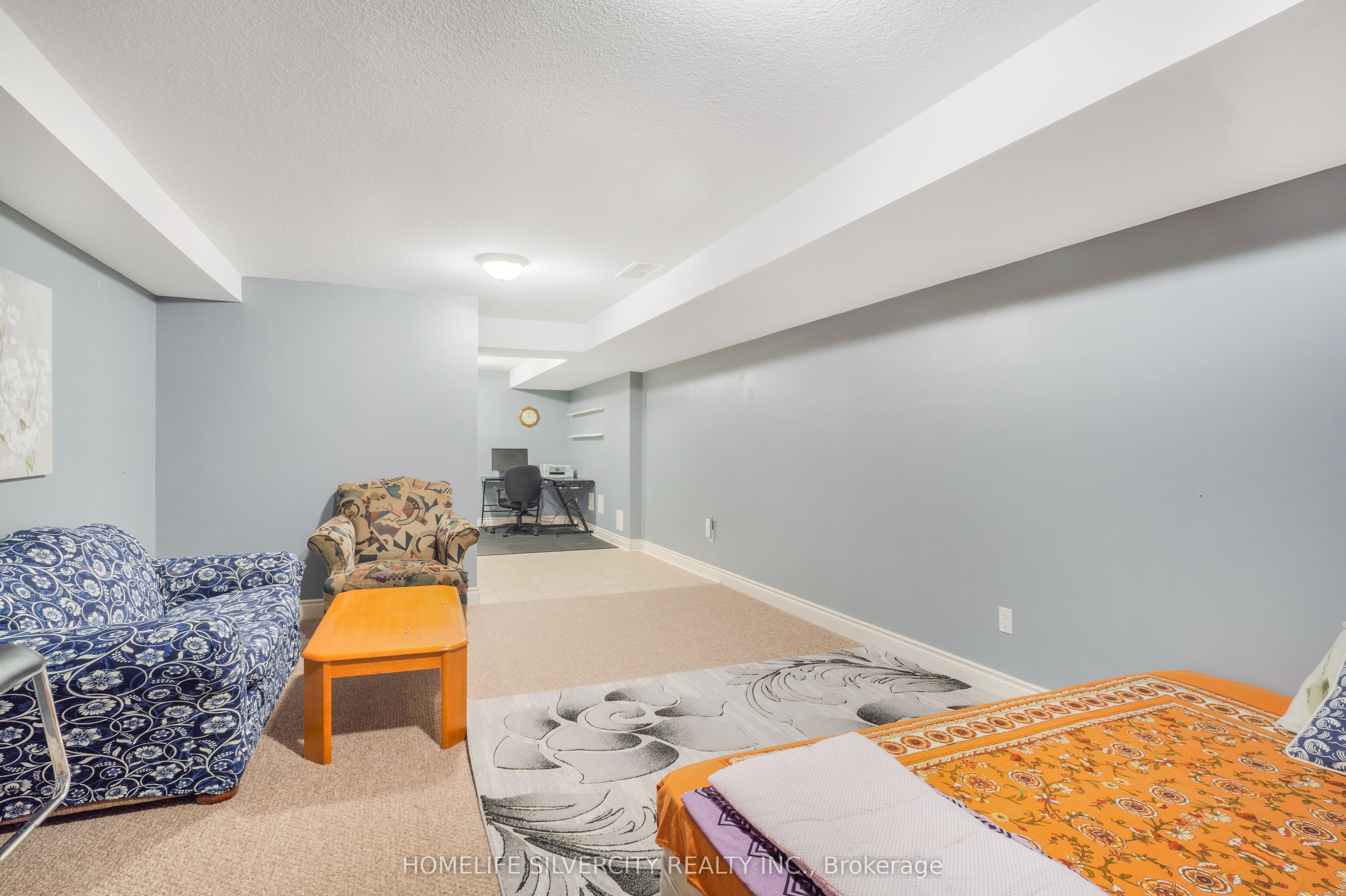 27 Ormond Street N Property Photo 15
