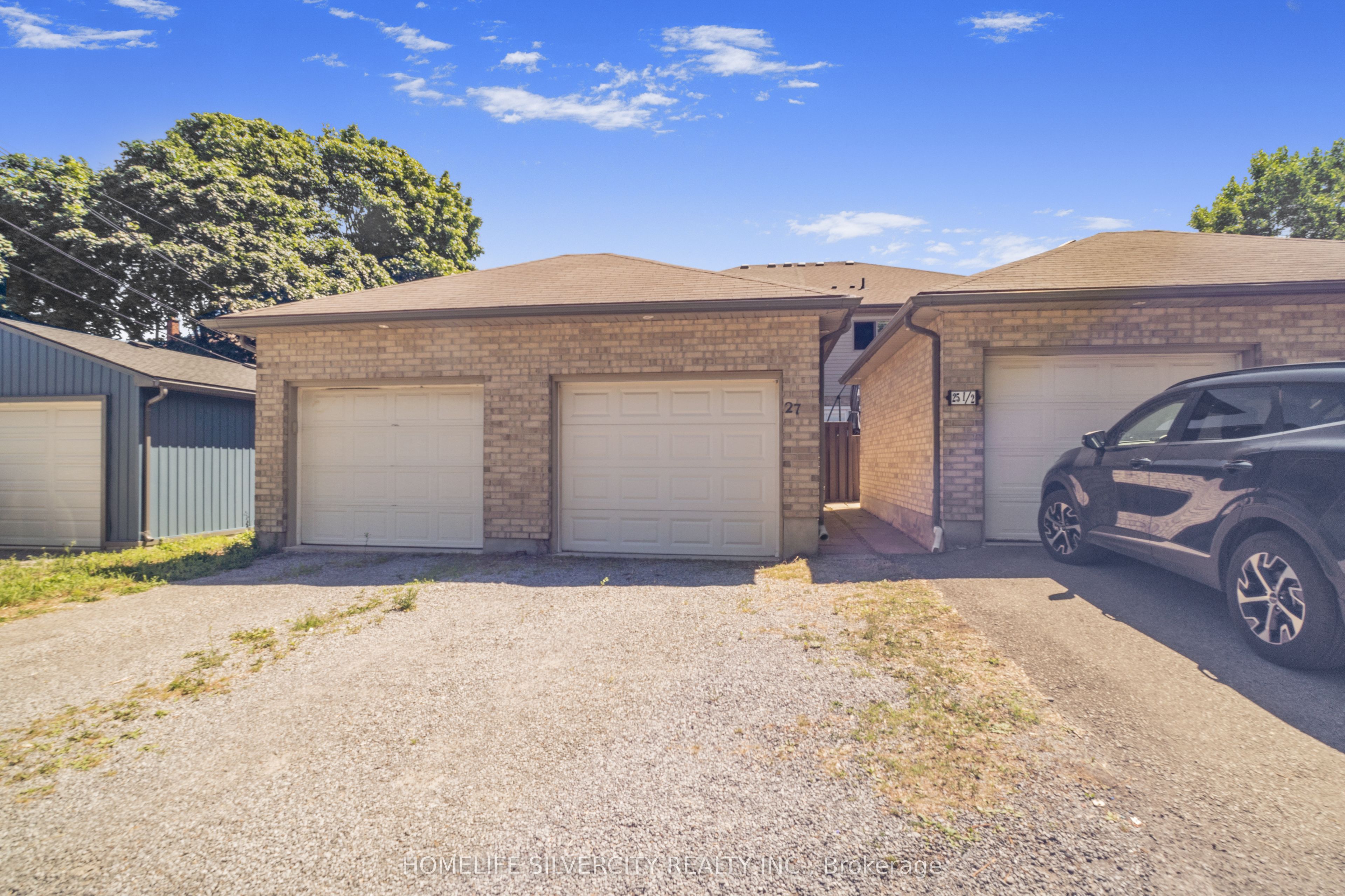 27 Ormond Street N Property Photo 30