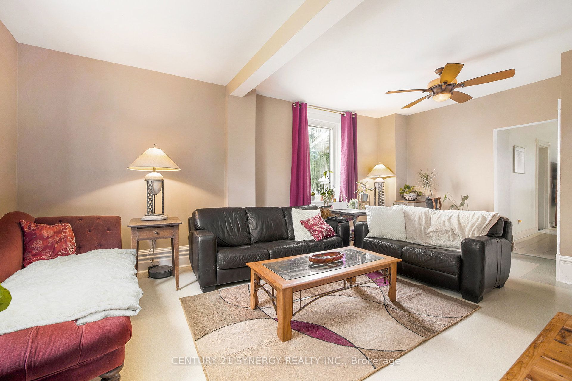 146 Wolford Ctr Centre Property Photo 12