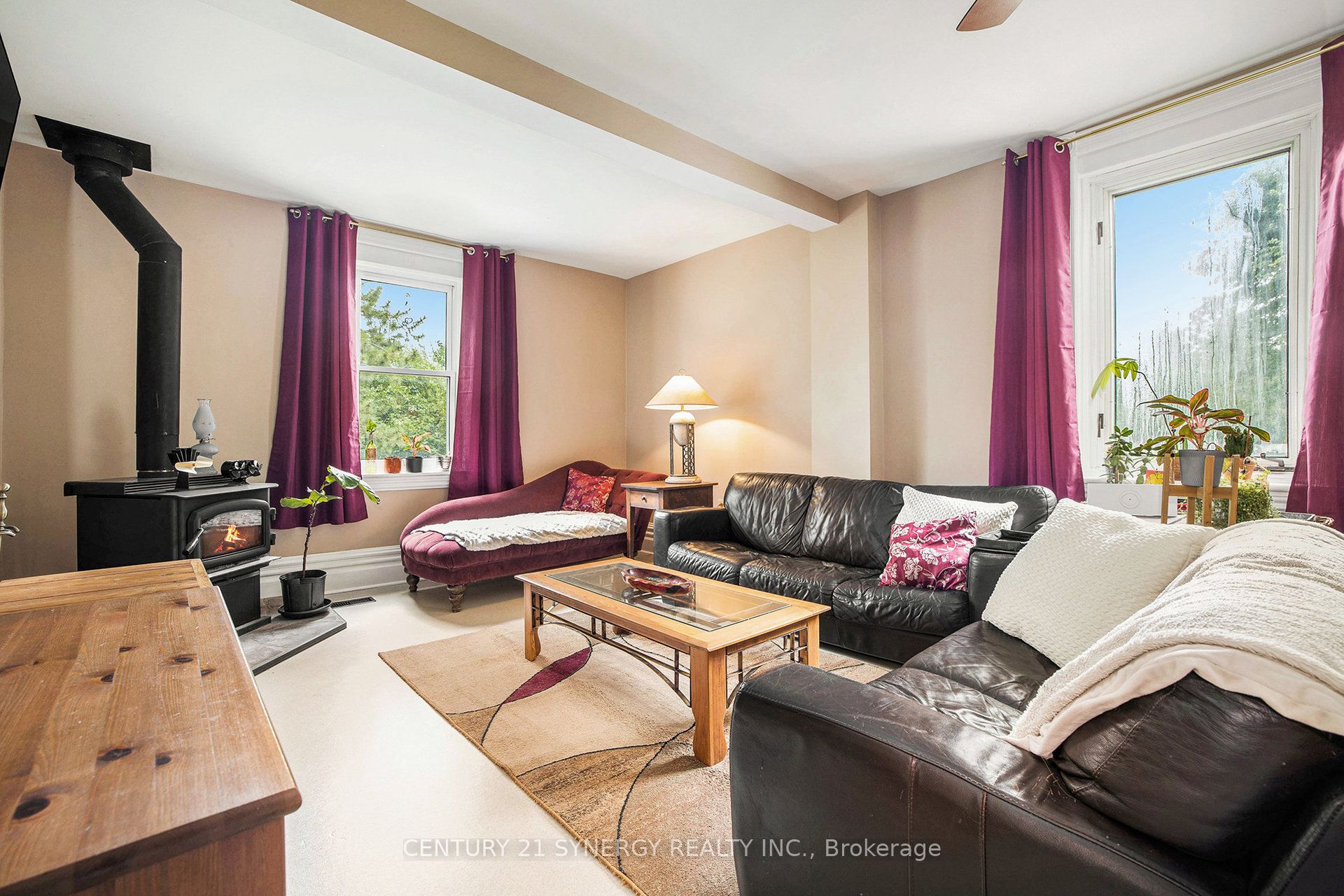 146 Wolford Ctr Centre Property Photo 13