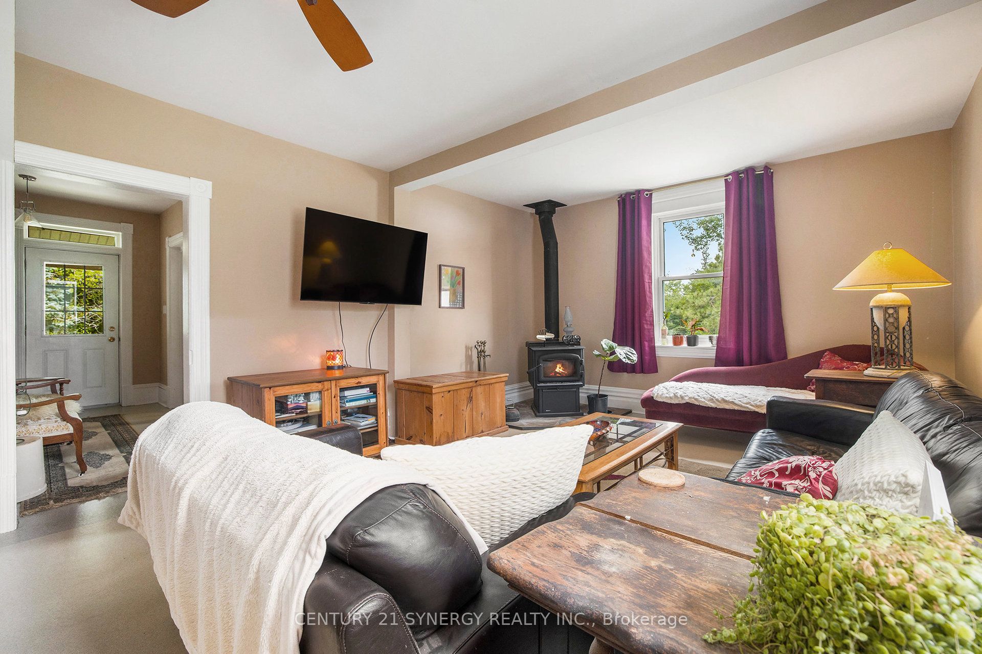 146 Wolford Ctr Centre Property Photo 14