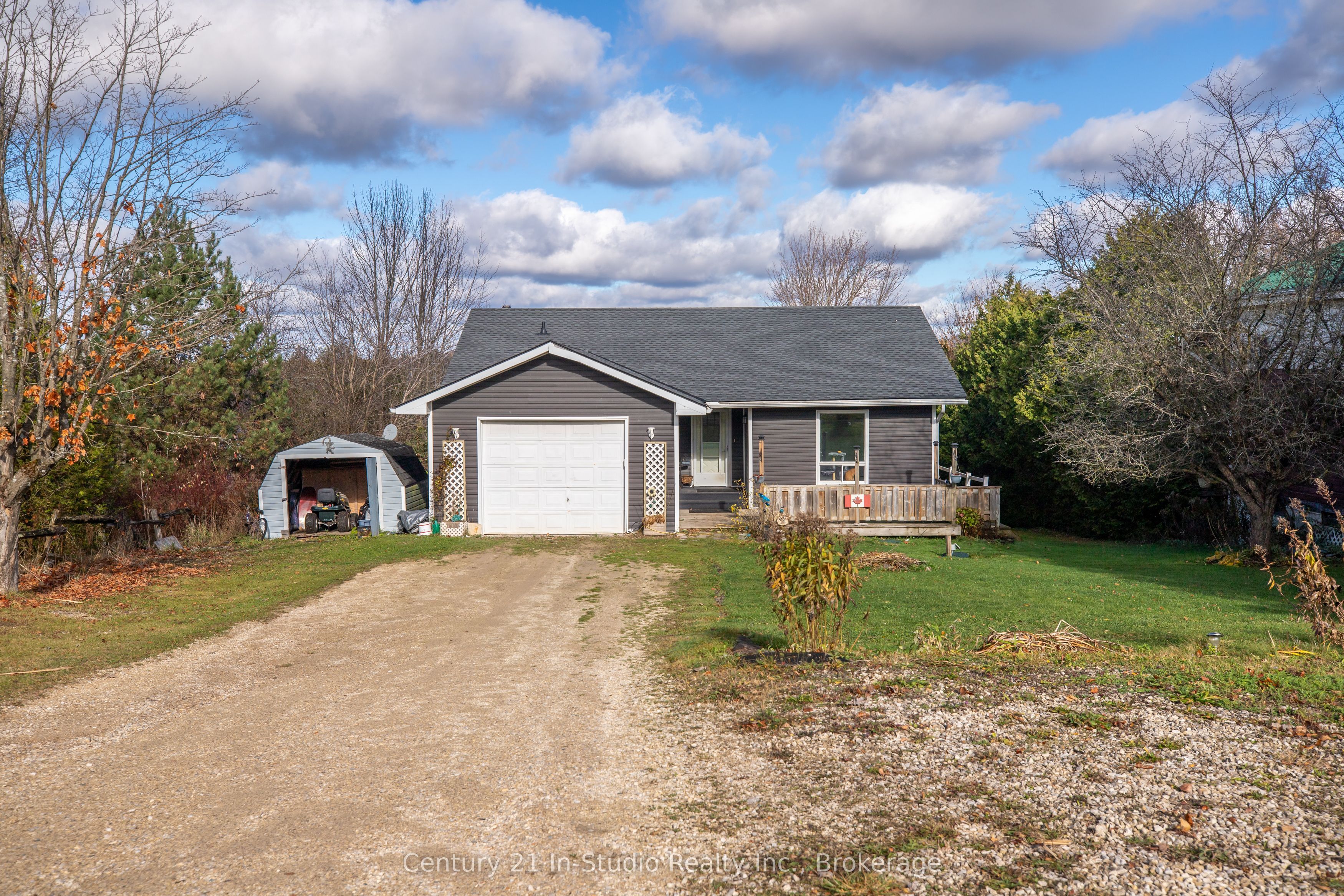 474839 Townsend Lake Rd Property Photo 1