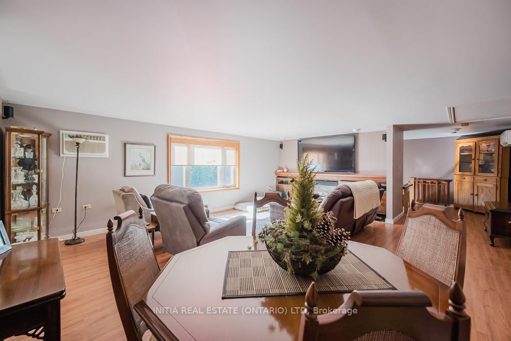 9450 Longwoods Road Property Photo 16