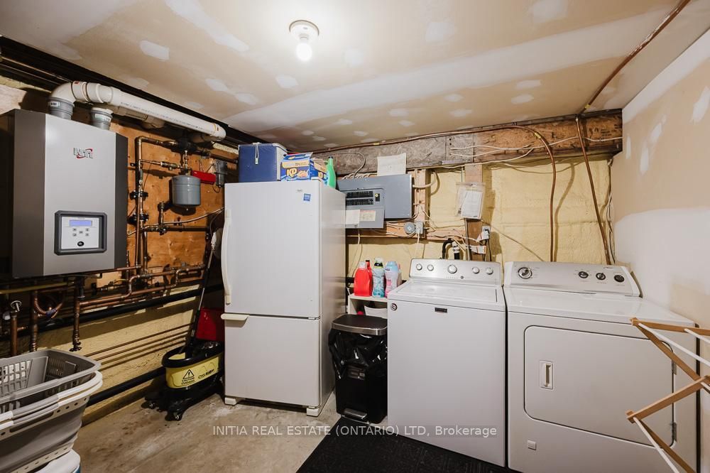 9450 Longwoods Road Property Photo 18