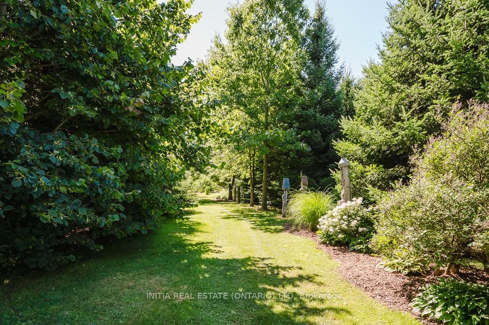 9450 Longwoods Road Property Photo 24