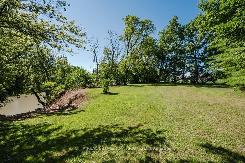 9450 Longwoods Road Property Photo 27