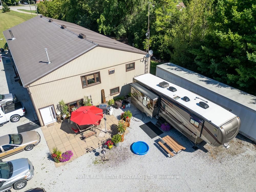 9450 Longwoods Road Property Photo 41