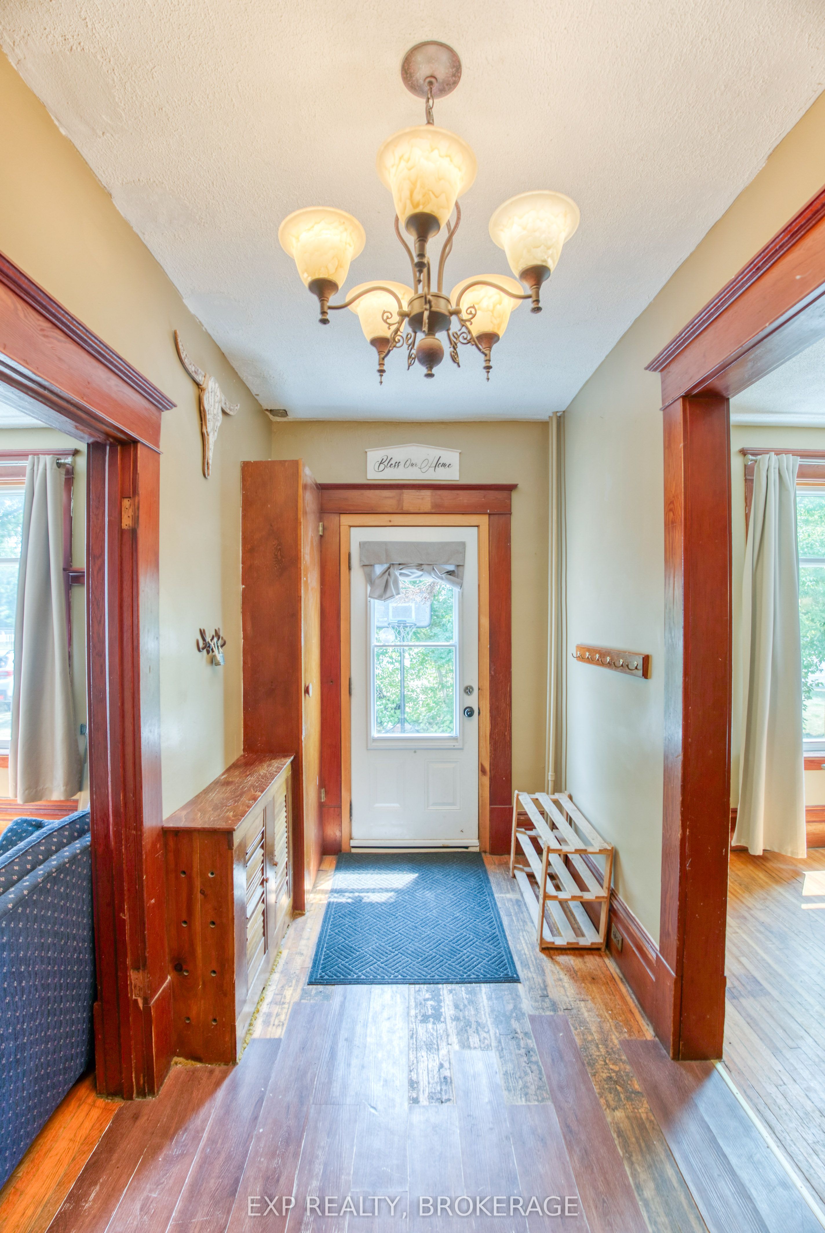 129 Dundas Street Property Photo 4