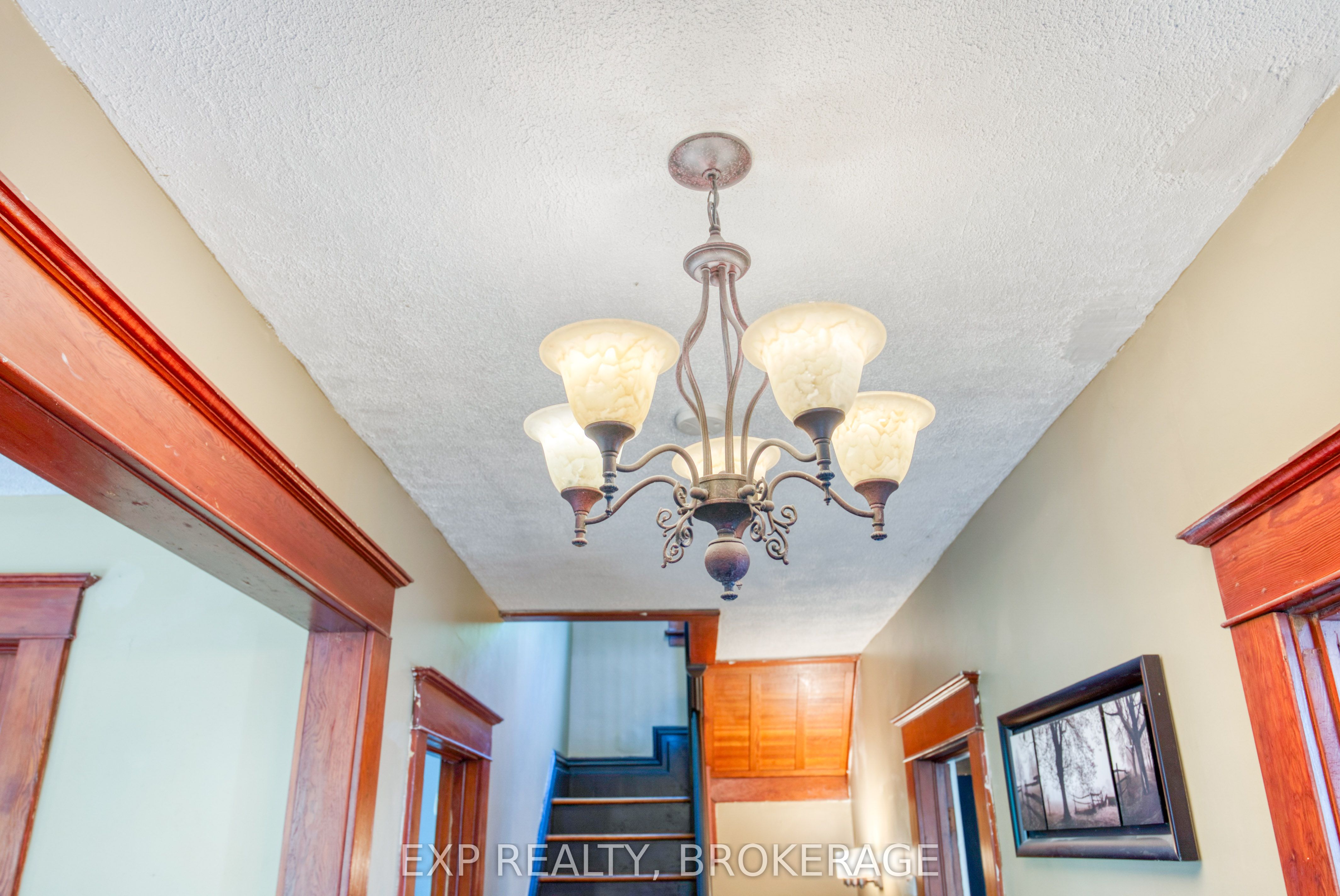129 Dundas Street Property Photo 6