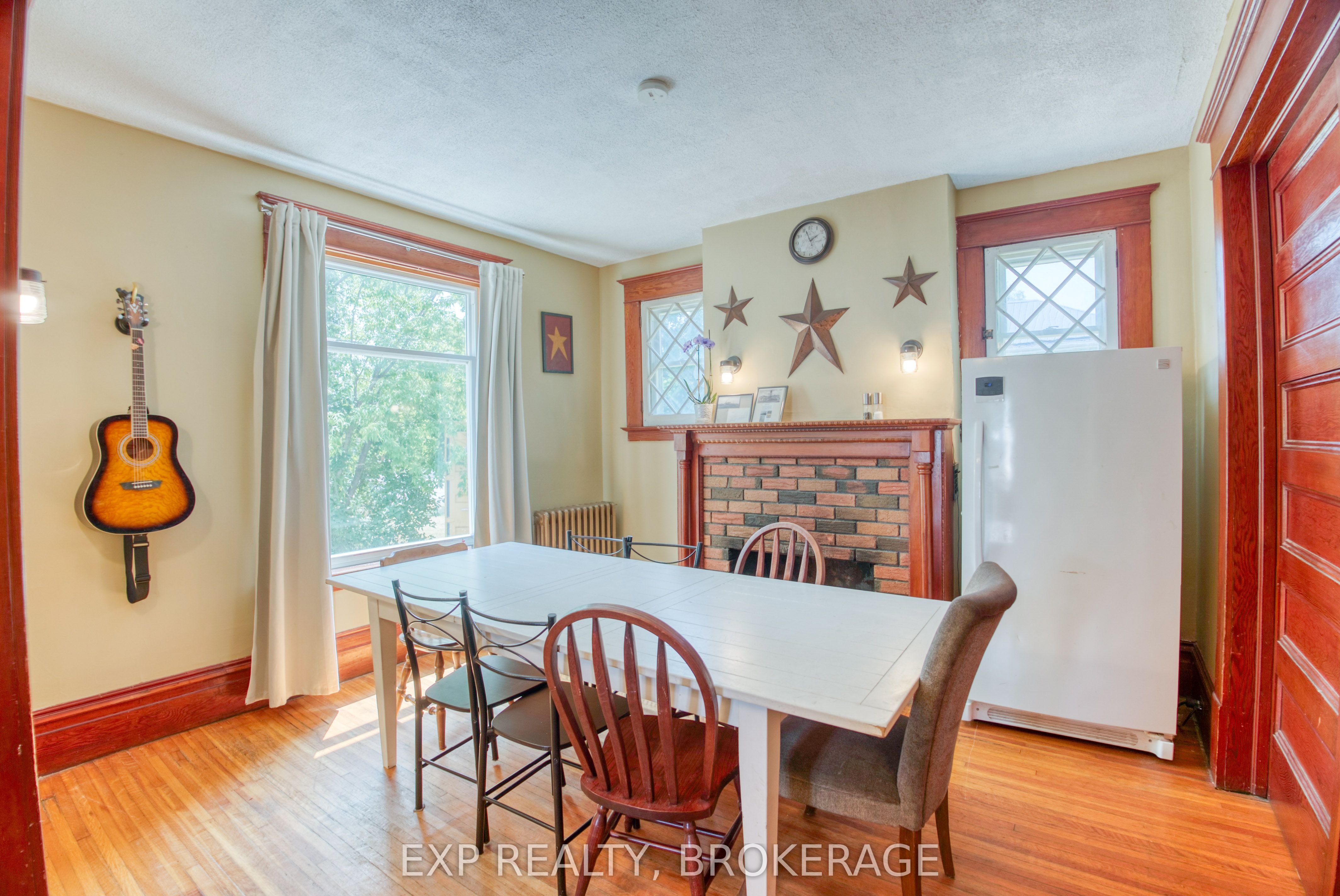 129 Dundas Street Property Photo 7