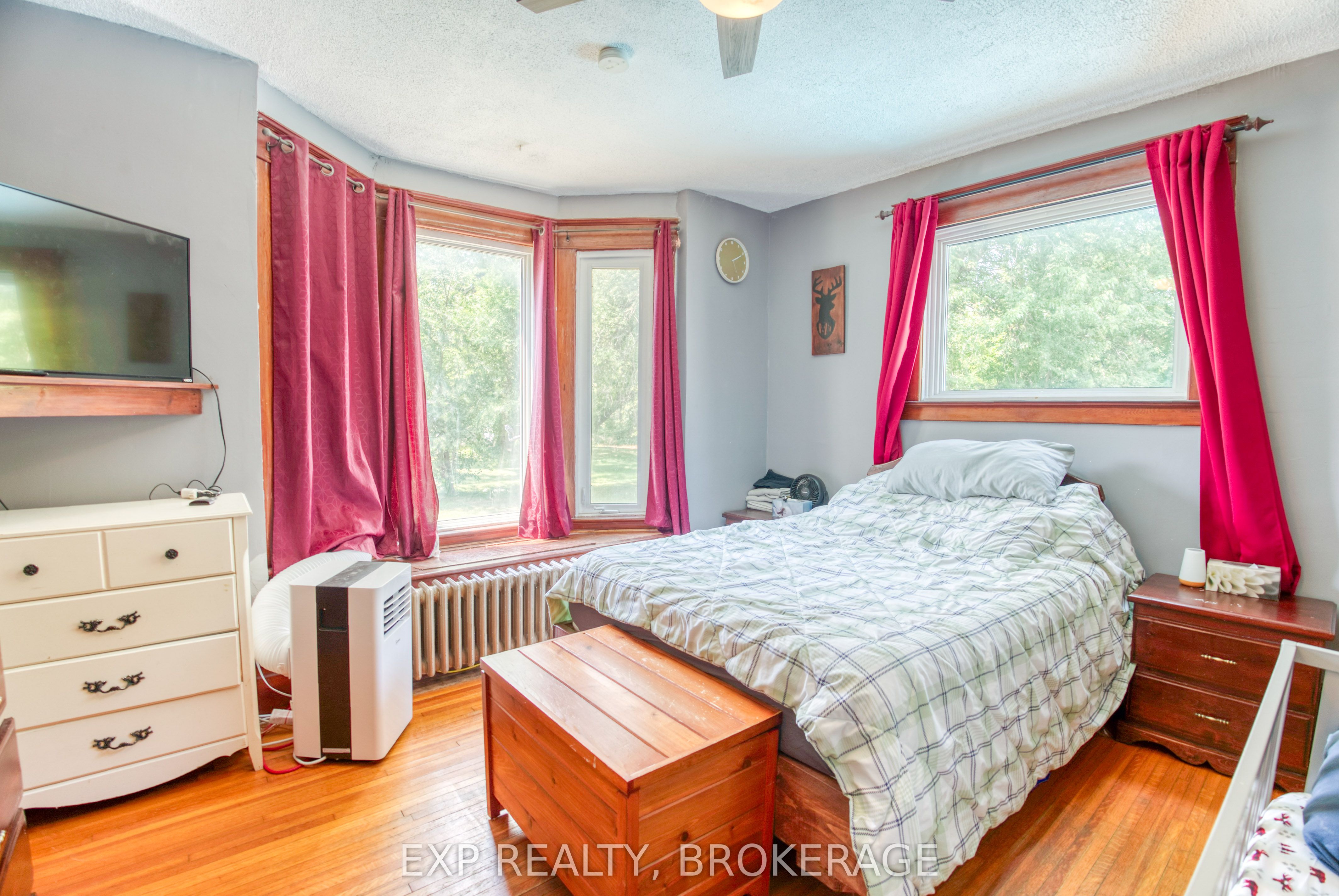 129 Dundas Street Property Photo 13