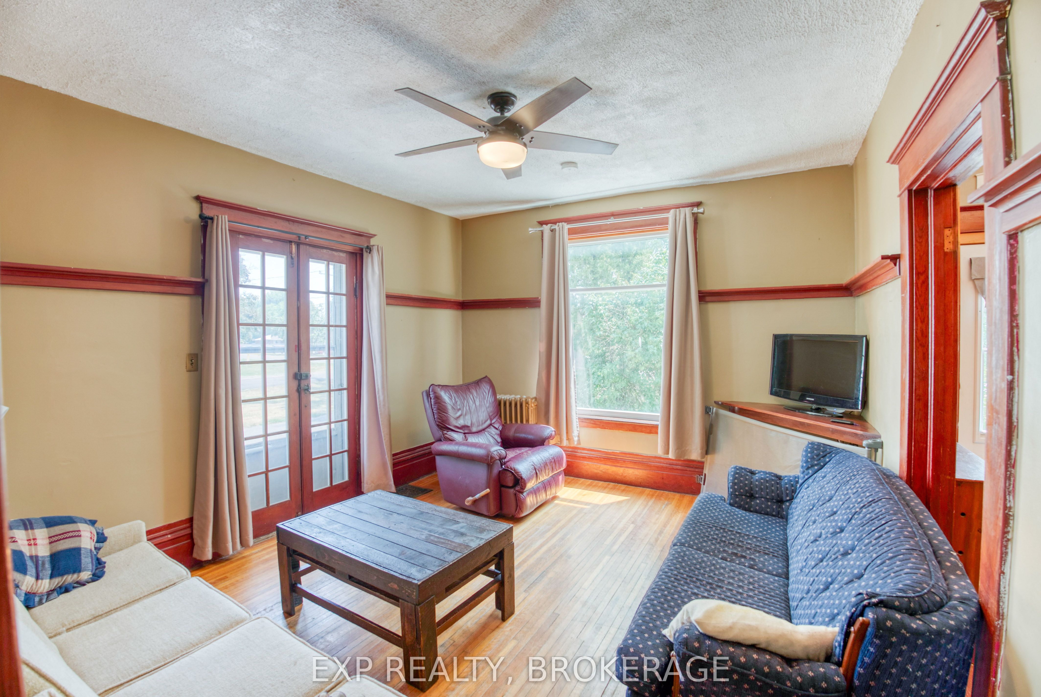 129 Dundas Street Property Photo 16