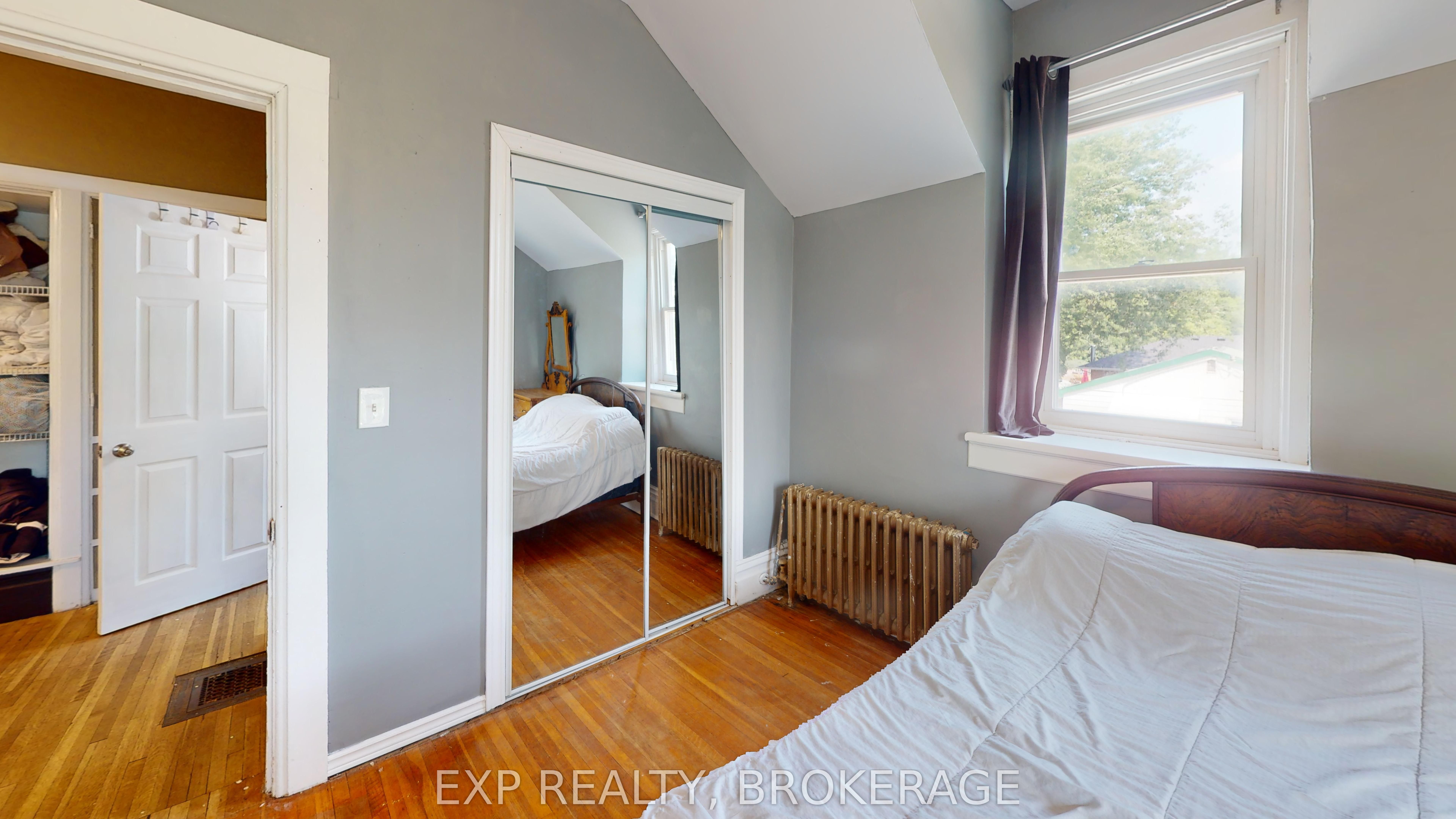 129 Dundas Street Property Photo 26