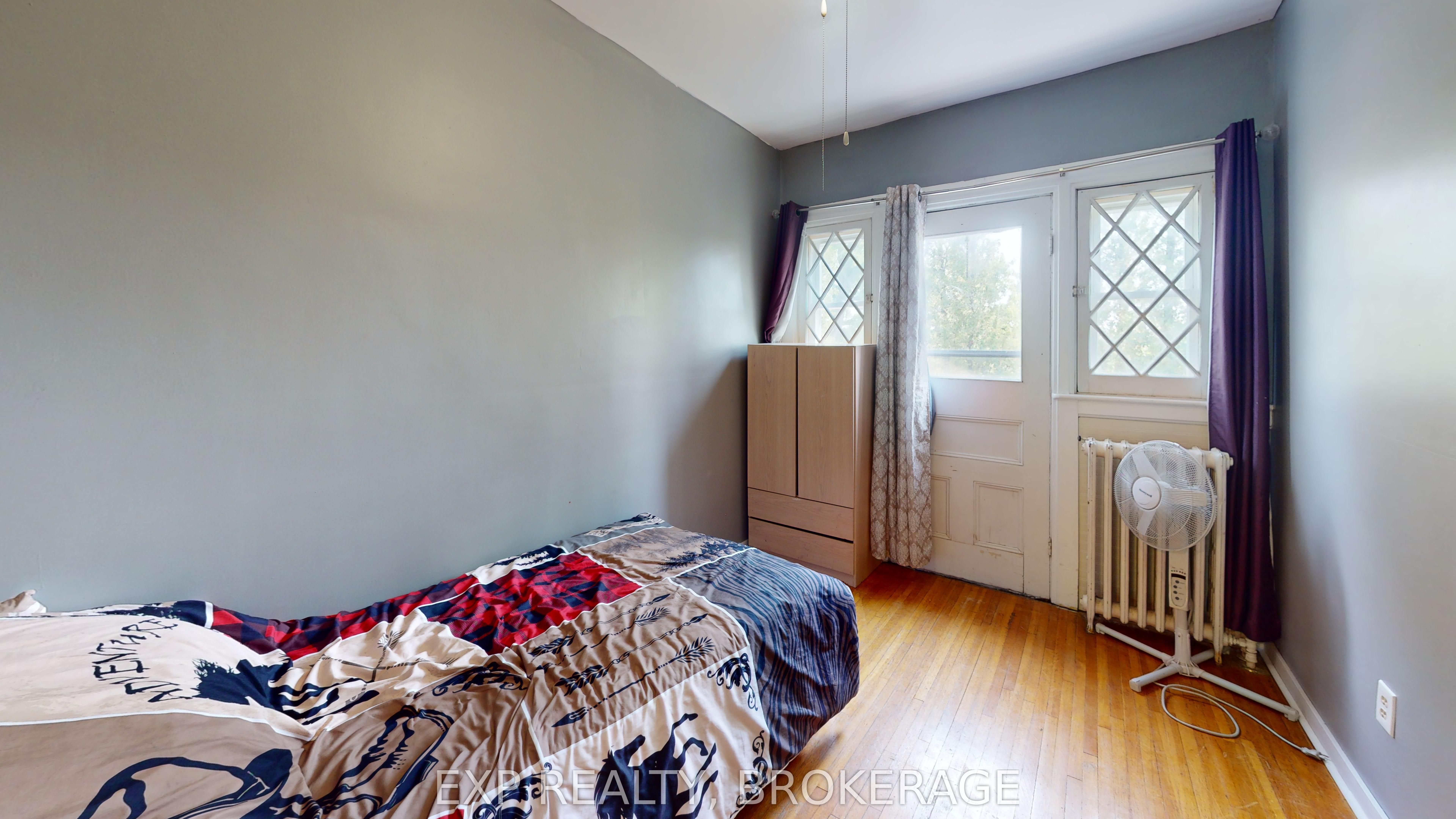 129 Dundas Street Property Photo 28
