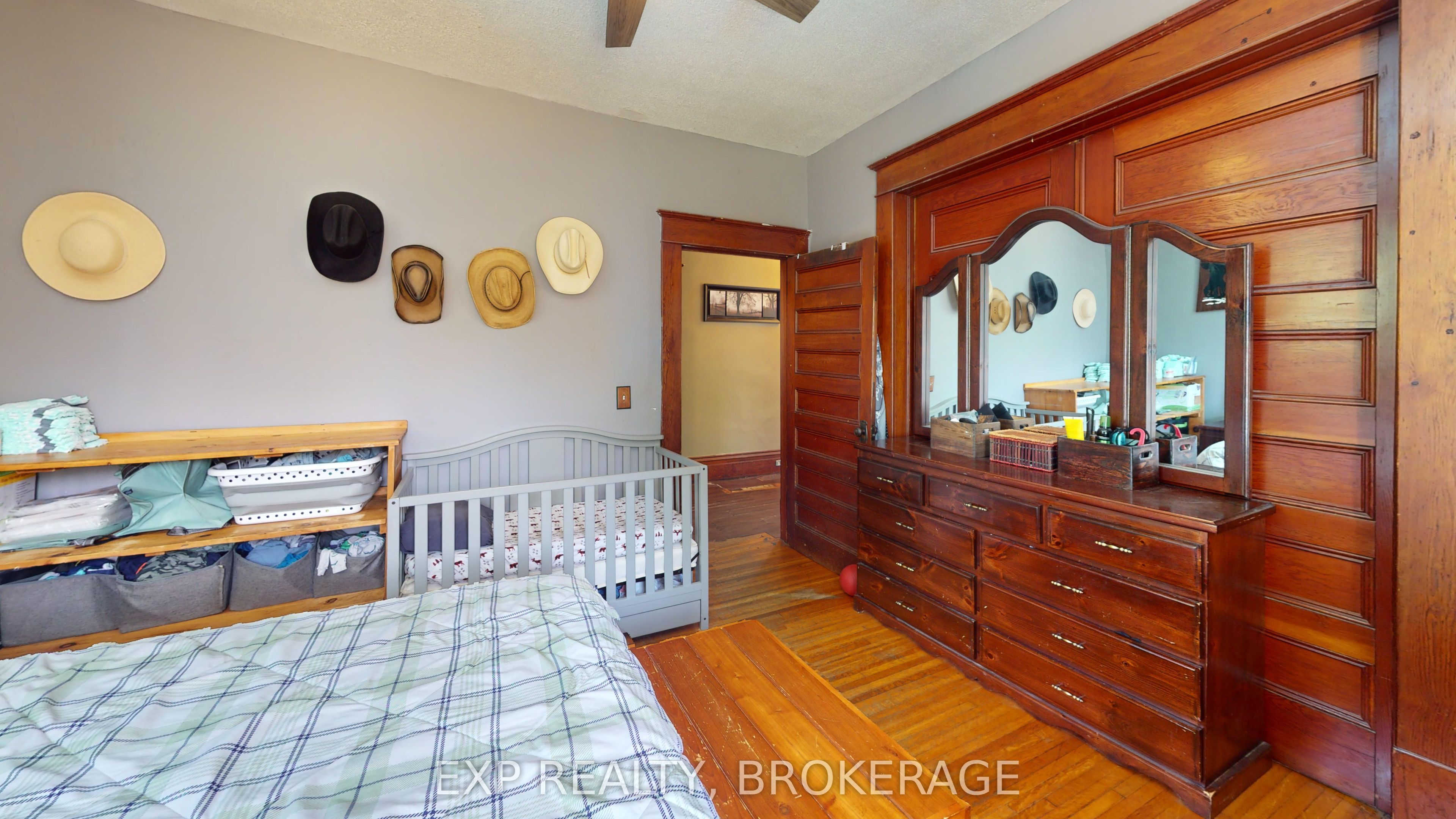 129 Dundas Street Property Photo 29