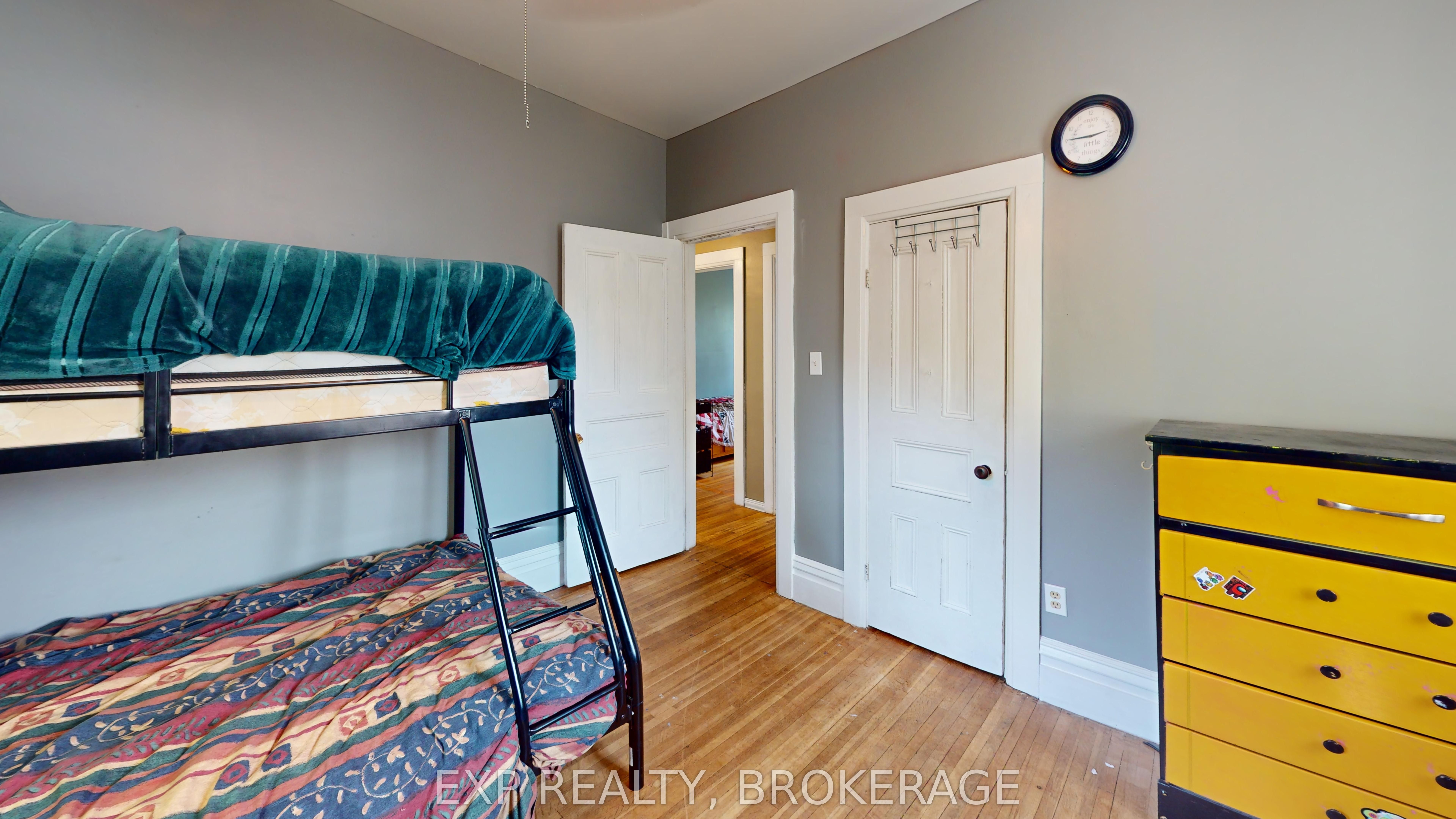 129 Dundas Street Property Photo 31