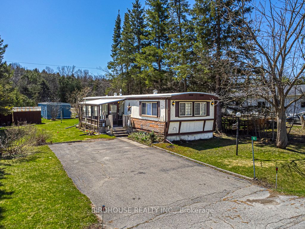 4 Park Cres Property Photo 1