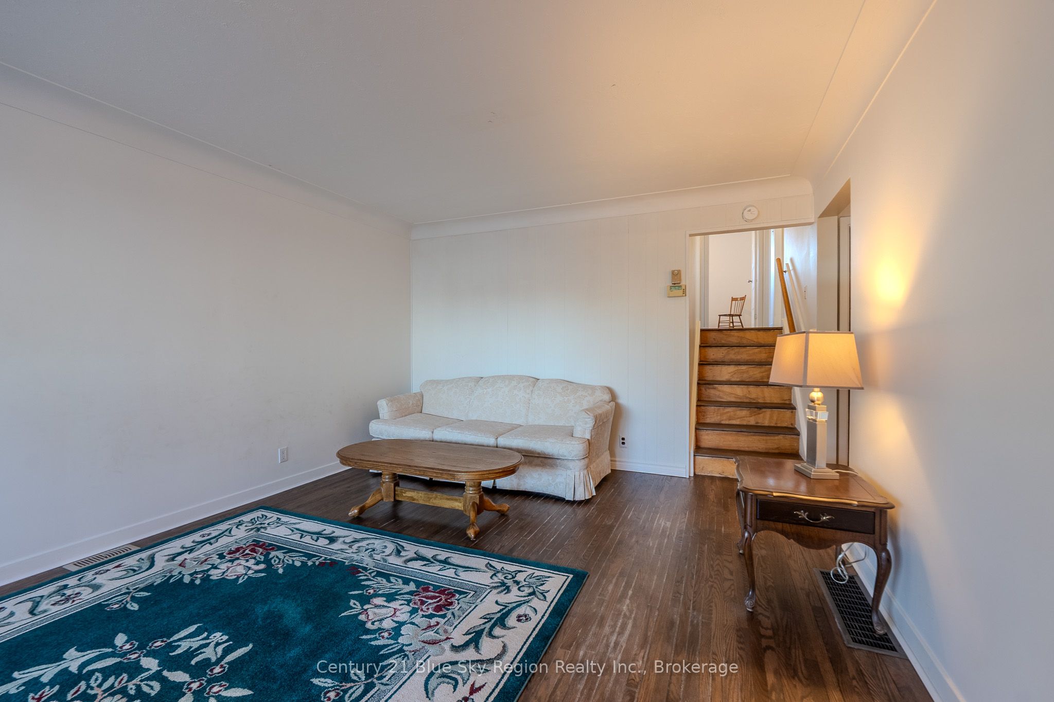 994 Premier Road Property Photo 6