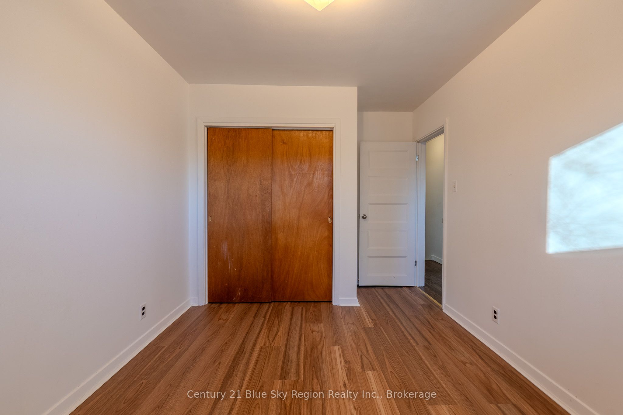 994 Premier Road Property Photo 17