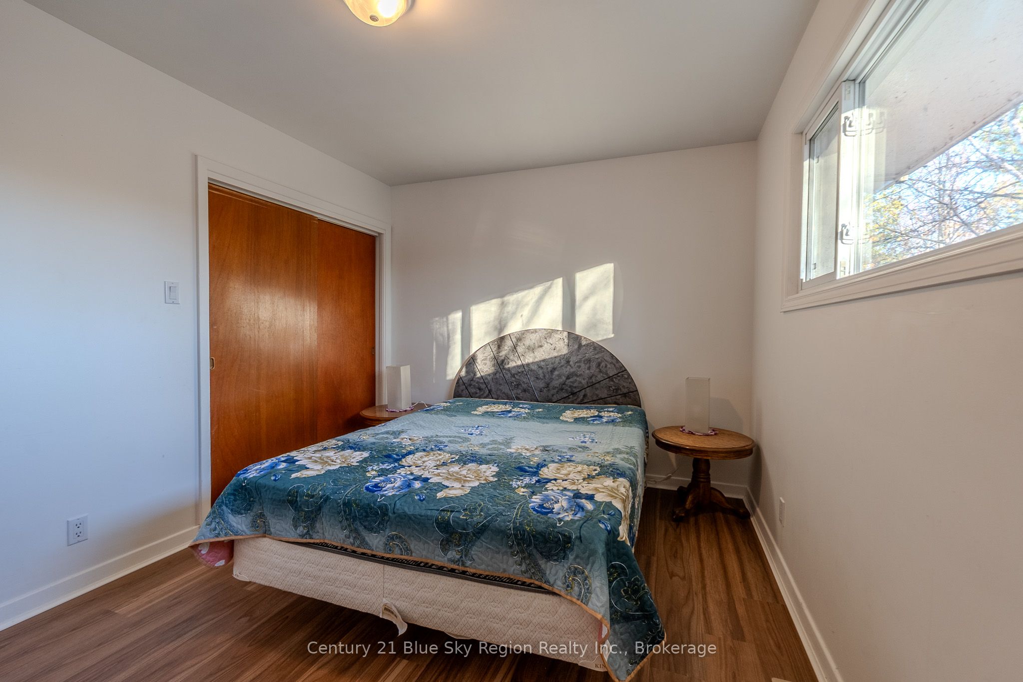 994 Premier Road Property Photo 19