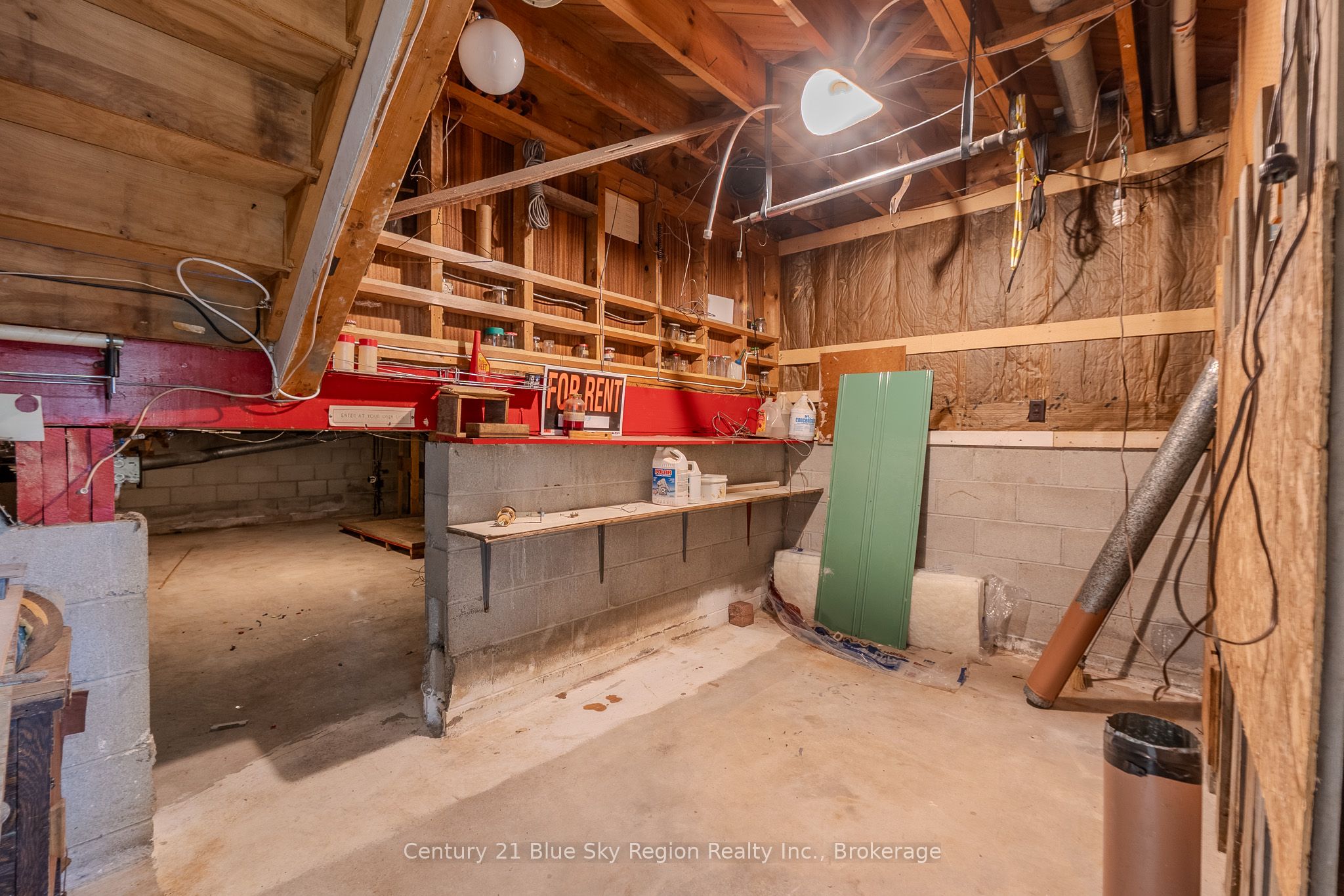 994 Premier Road Property Photo 31