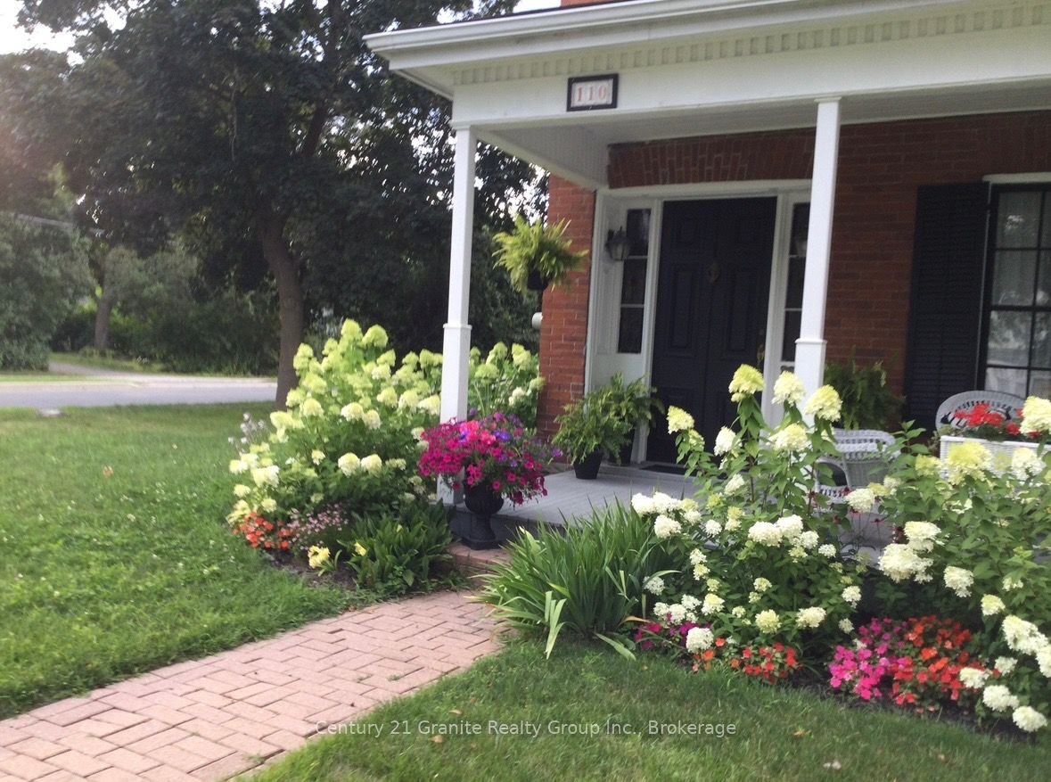 110 Bridge Street W Property Photo 3