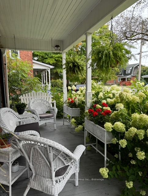 110 Bridge Street W Property Photo 4