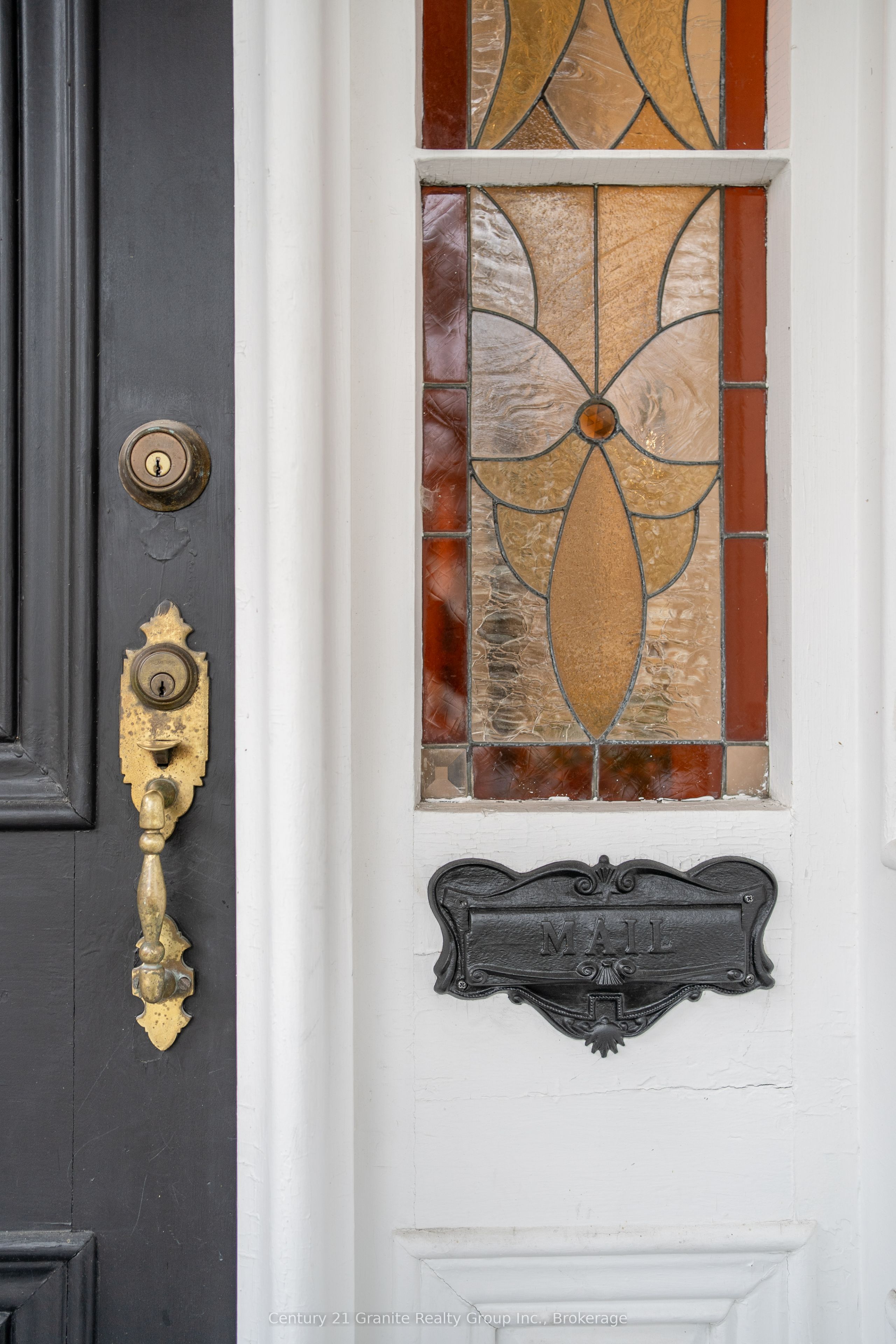 110 Bridge Street W Property Photo 7