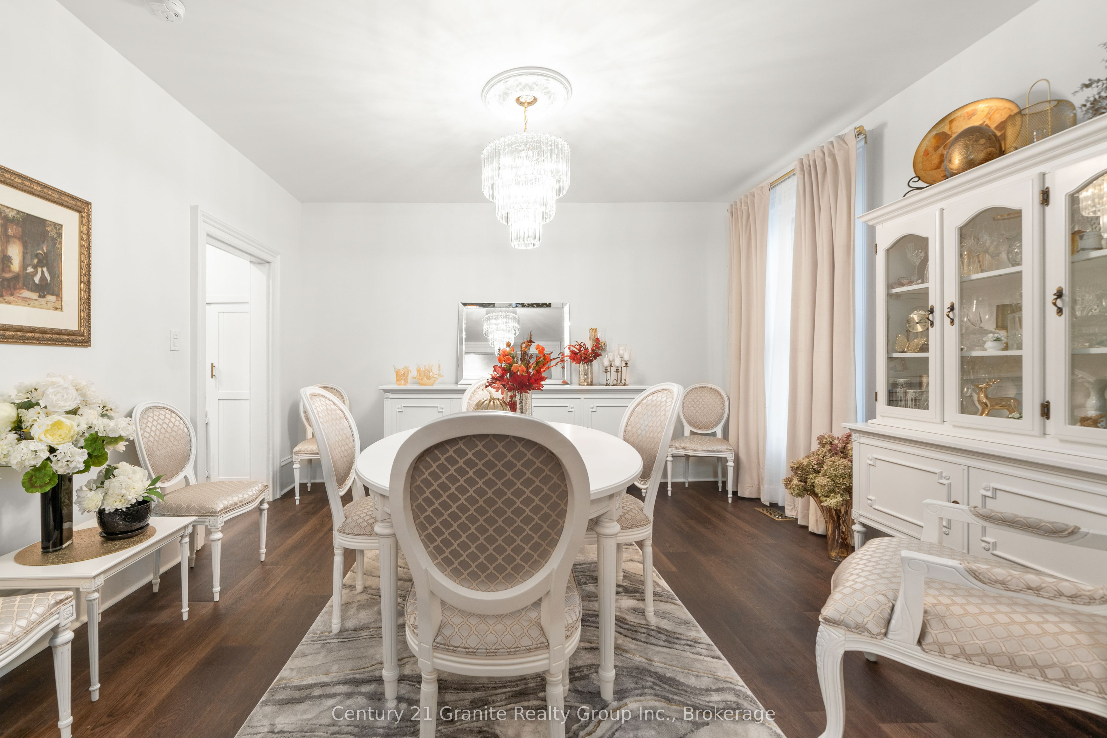 110 Bridge Street W Property Photo 15