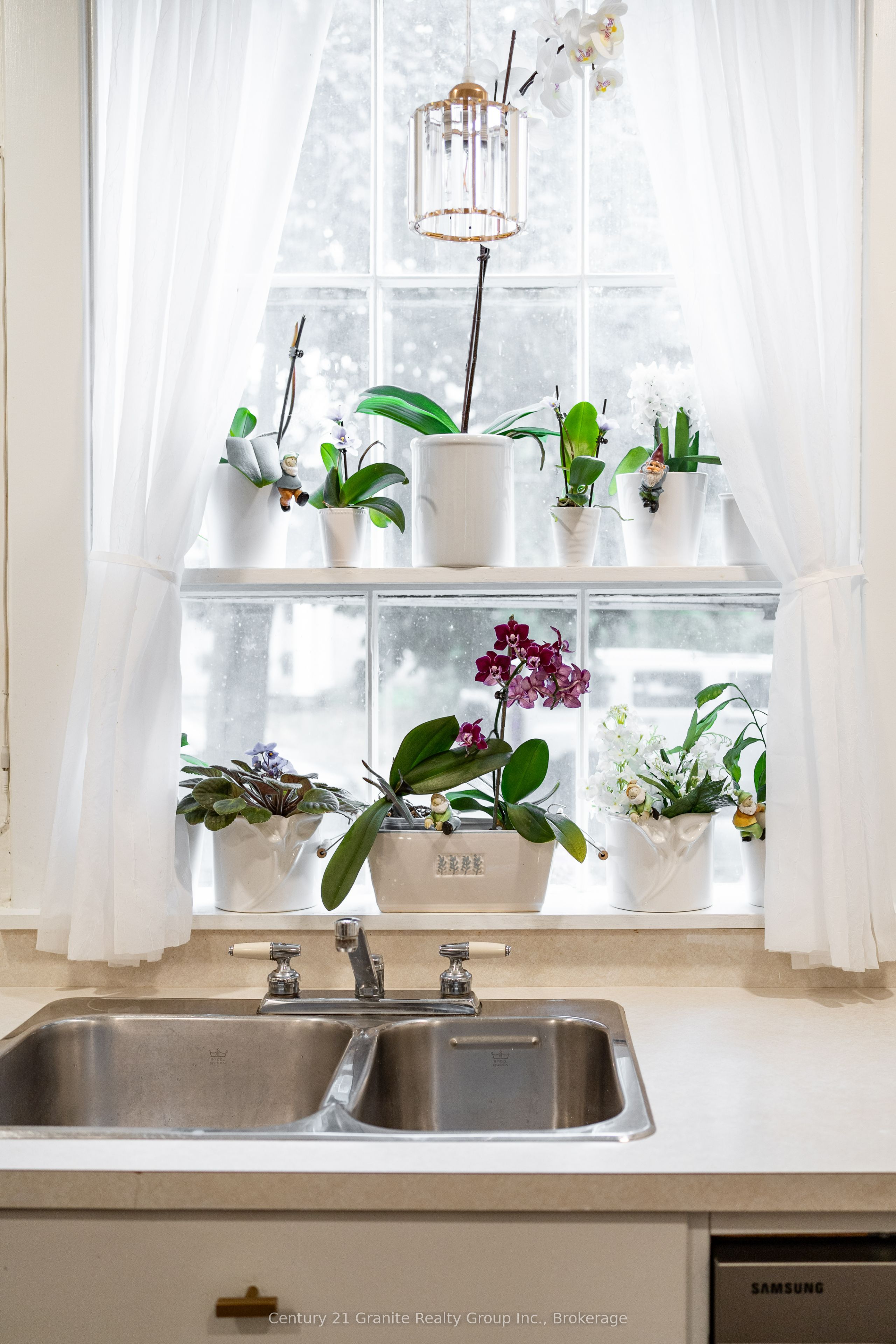 110 Bridge Street W Property Photo 19