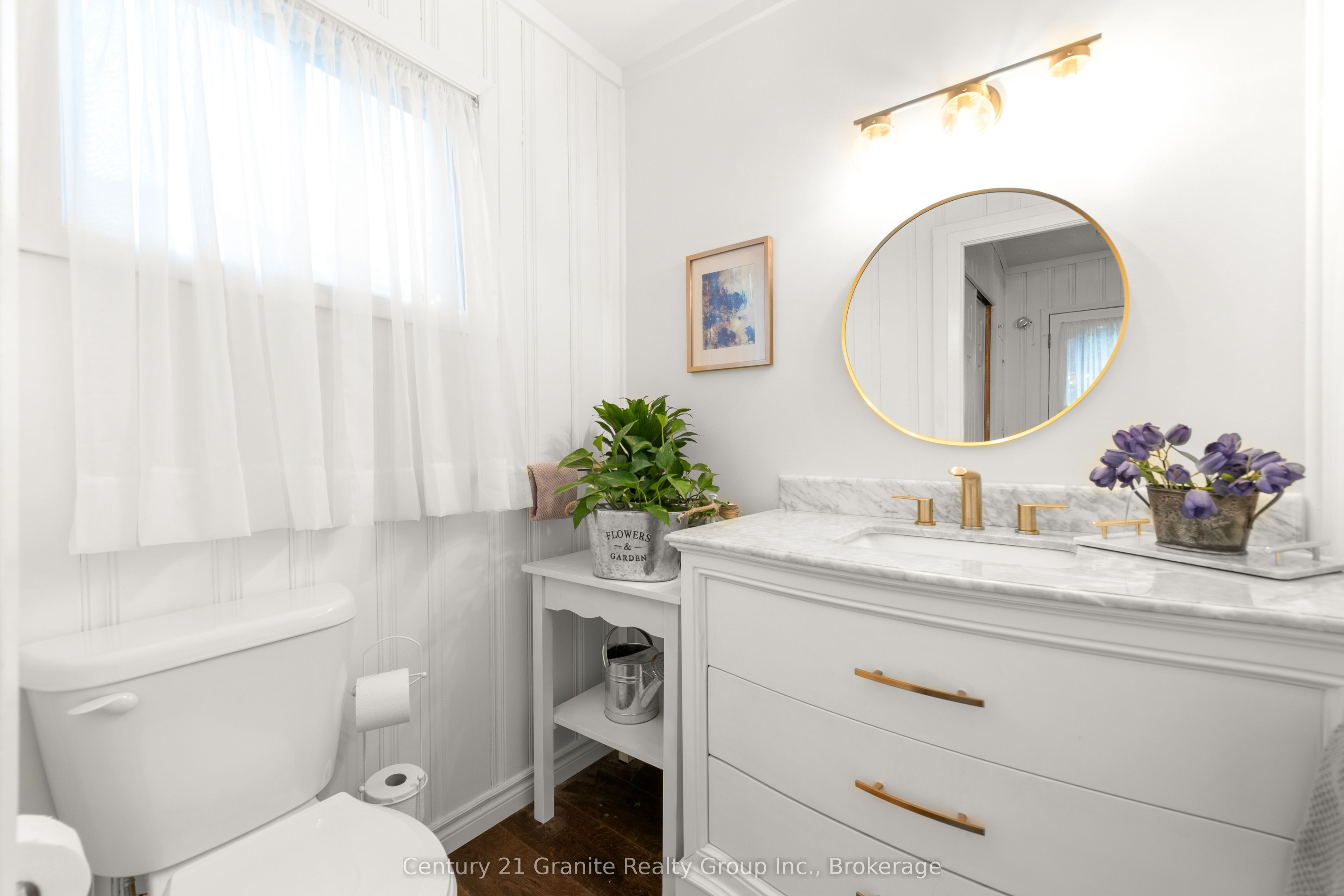 110 Bridge Street W Property Photo 22