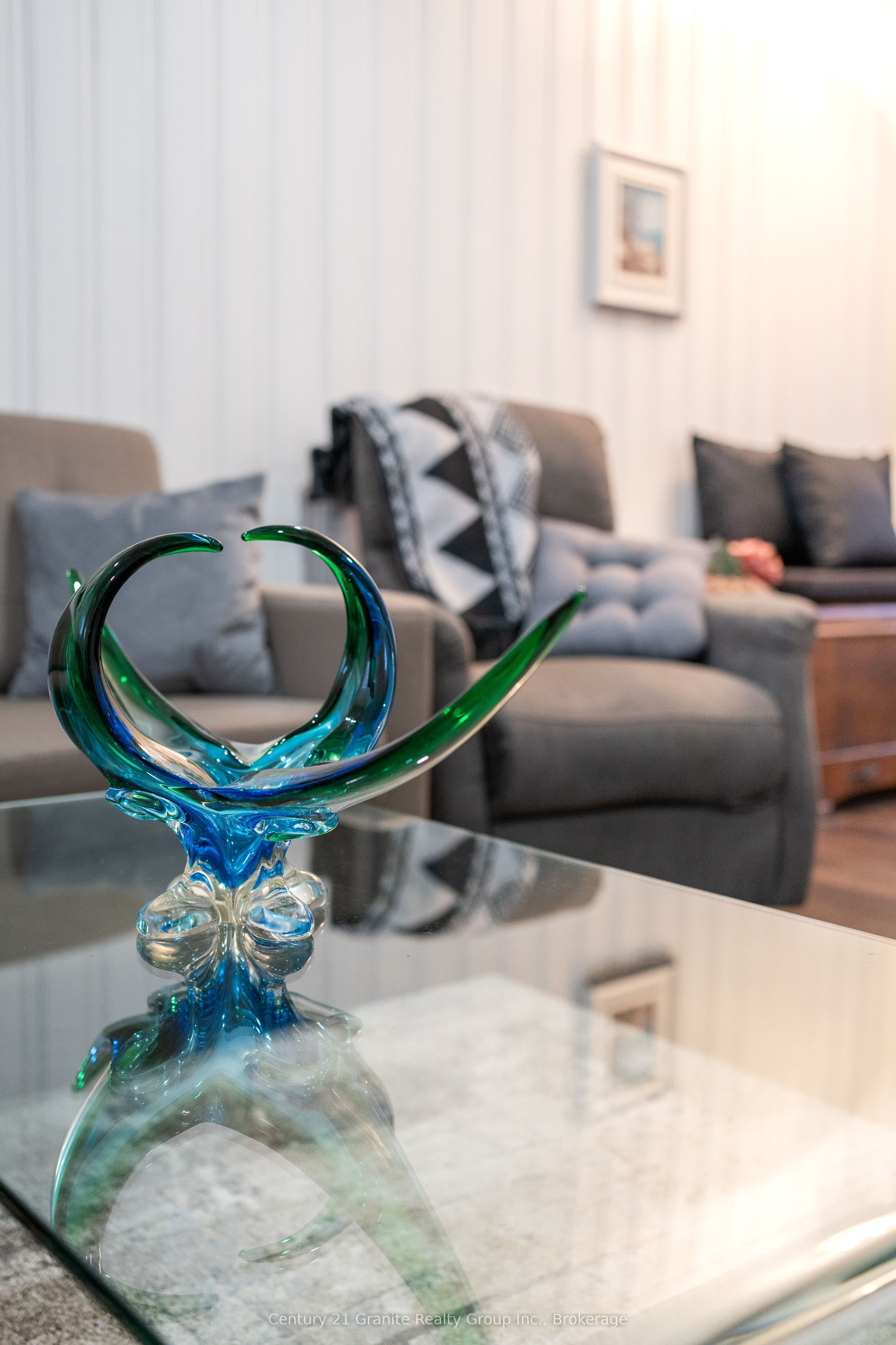 110 Bridge Street W Property Photo 24