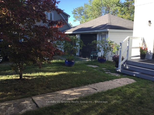 110 Bridge Street W Property Photo 47