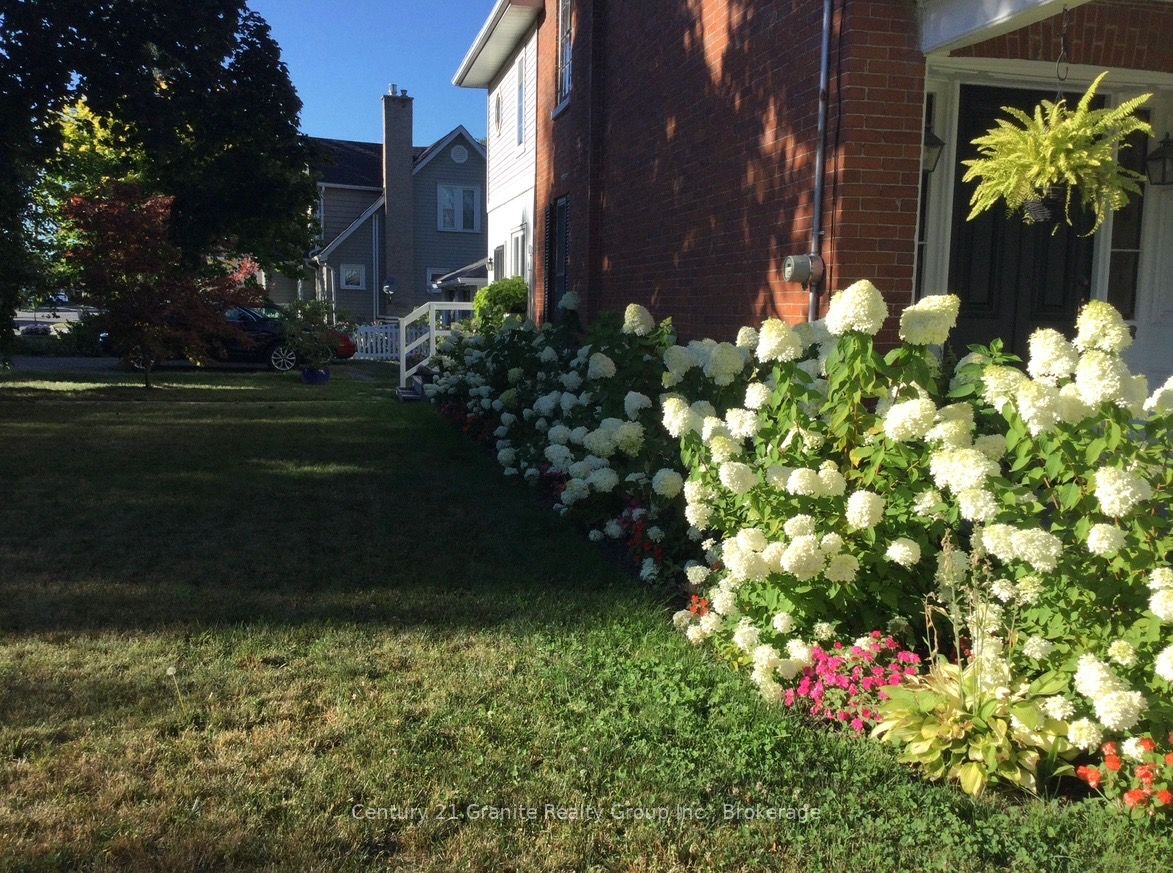 110 Bridge Street W Property Photo 48