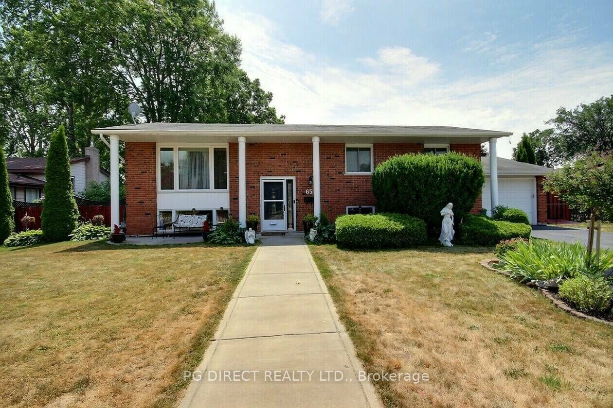 65 O'neil Crescent Property Photo 1