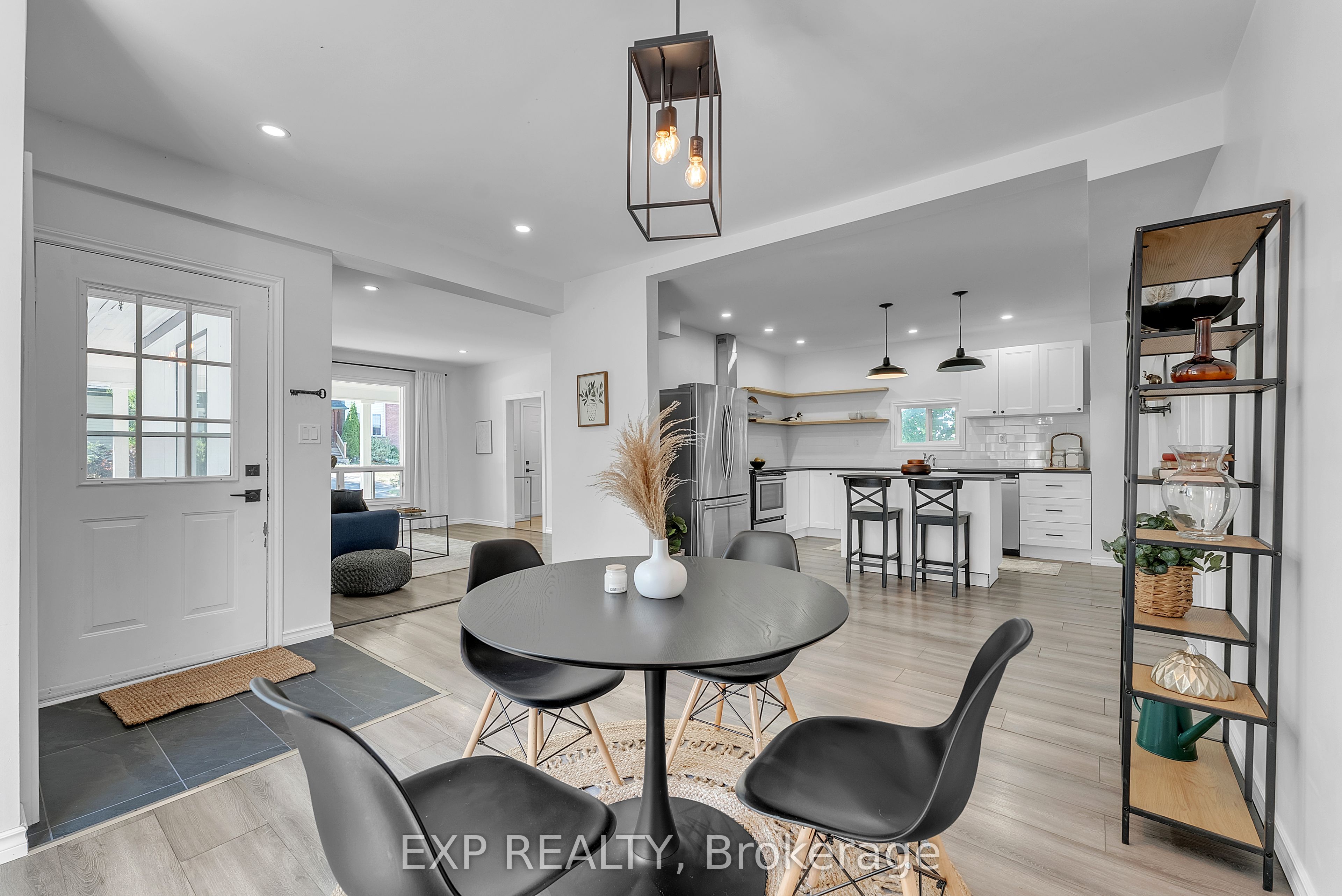 163 Queen Street Property Photo 14