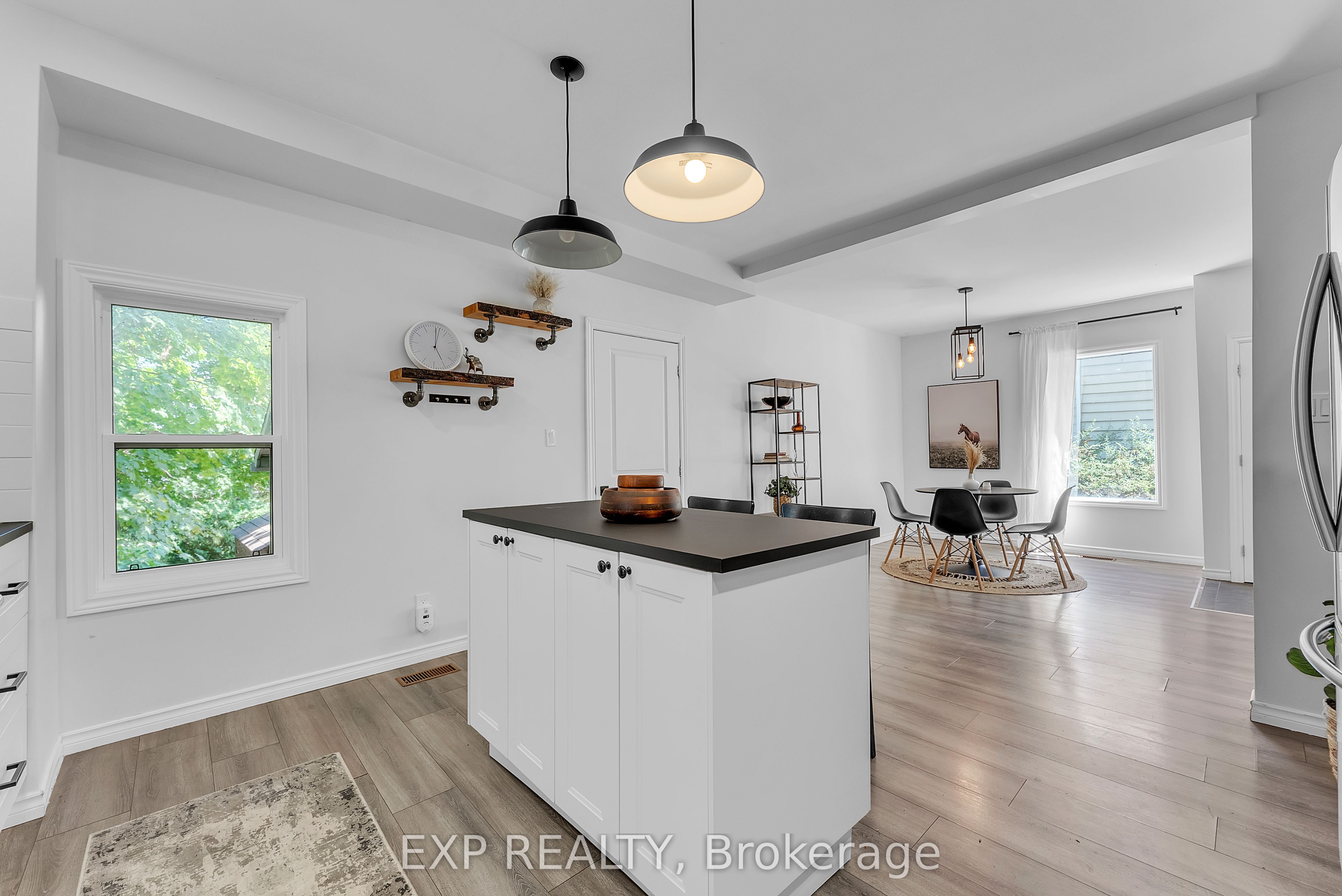 163 Queen Street Property Photo 16