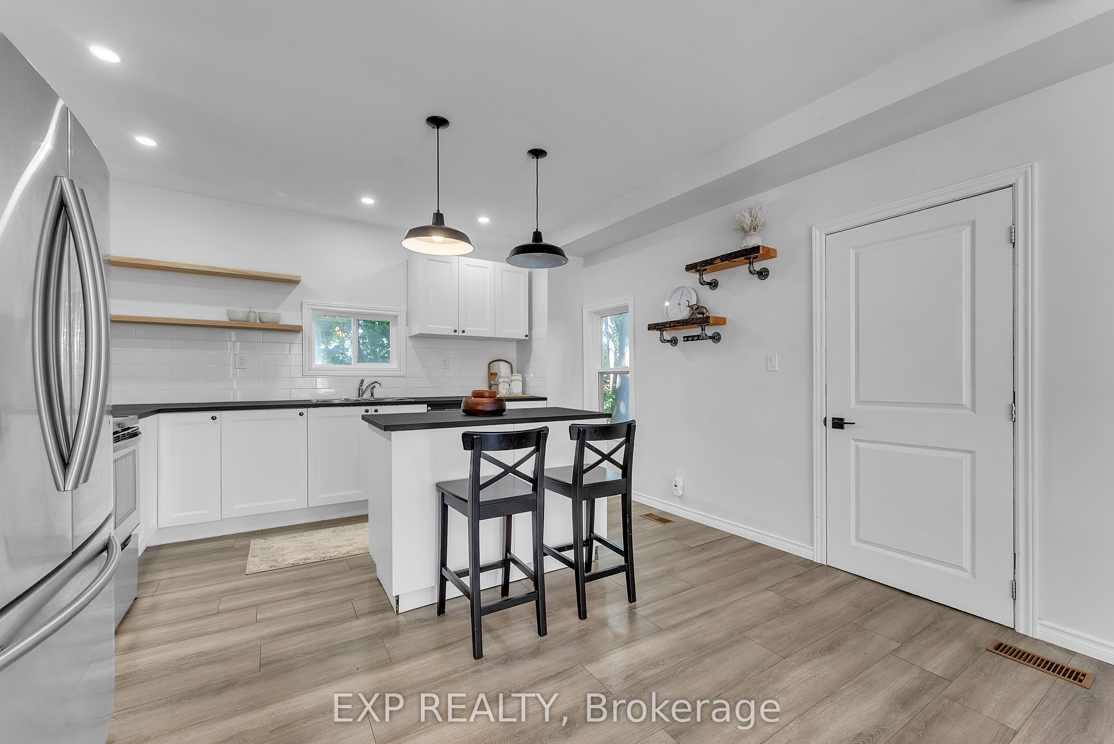 163 Queen Street Property Photo 17