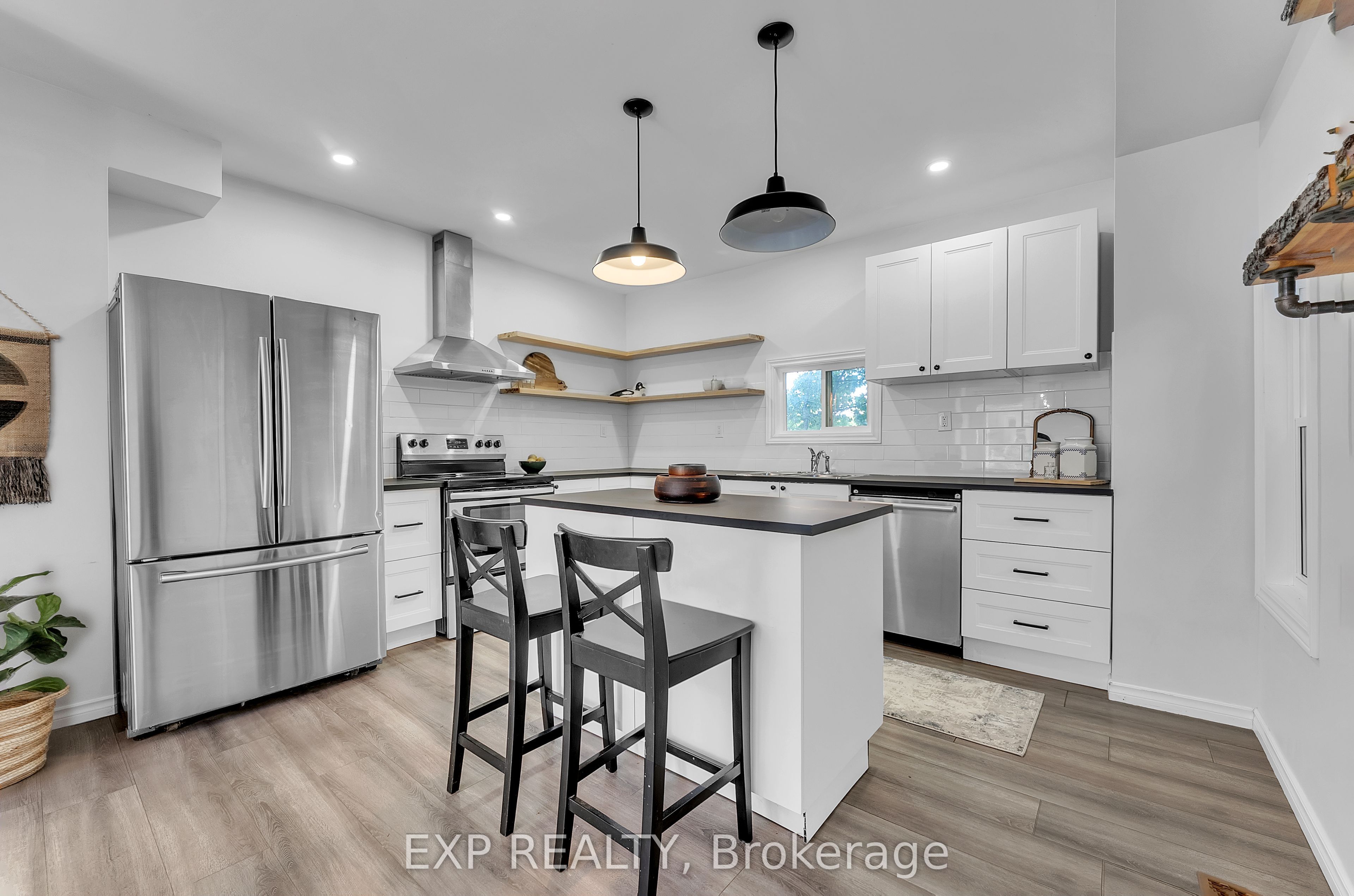 163 Queen Street Property Photo 18