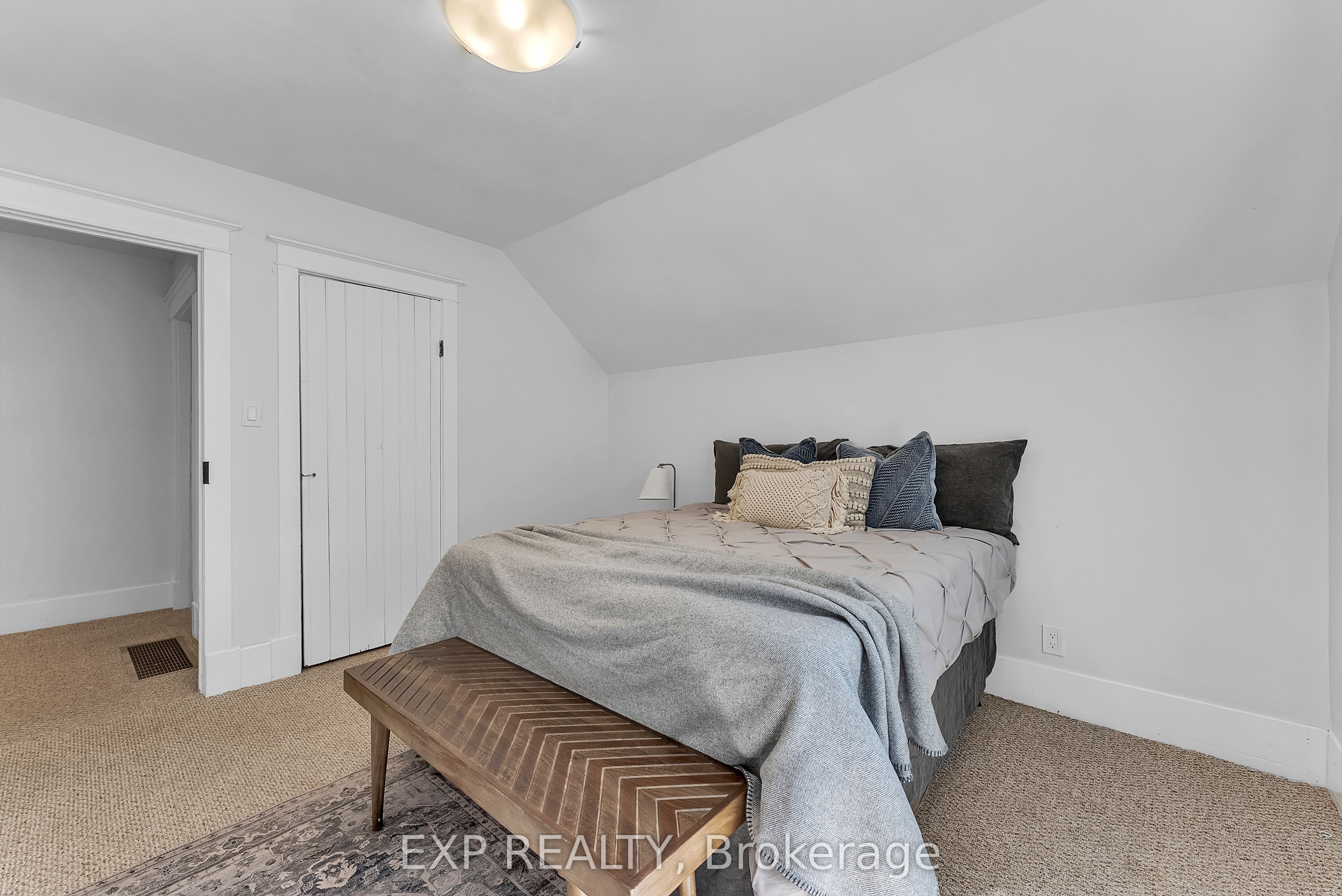 163 Queen Street Property Photo 28