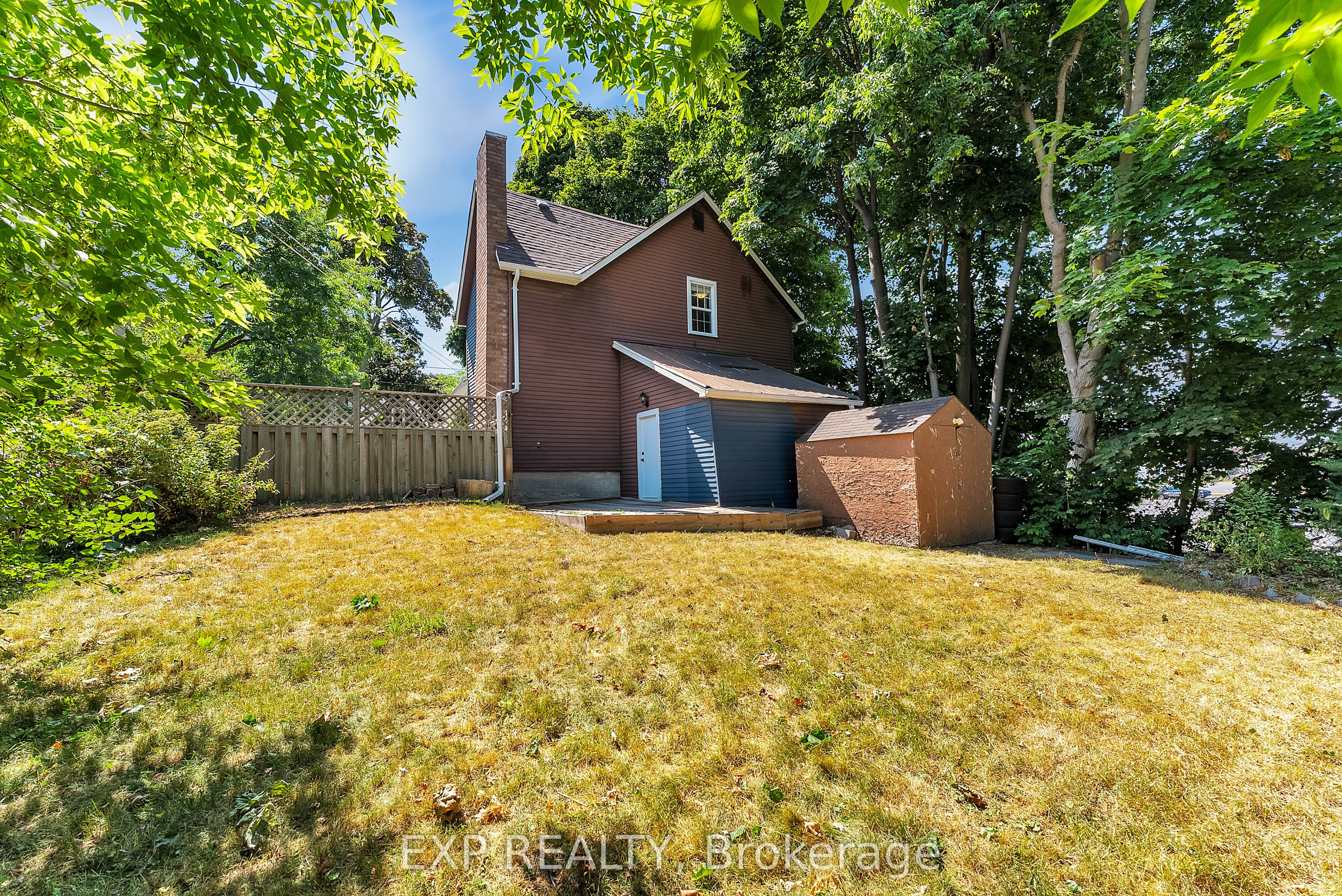 163 Queen Street Property Photo 35