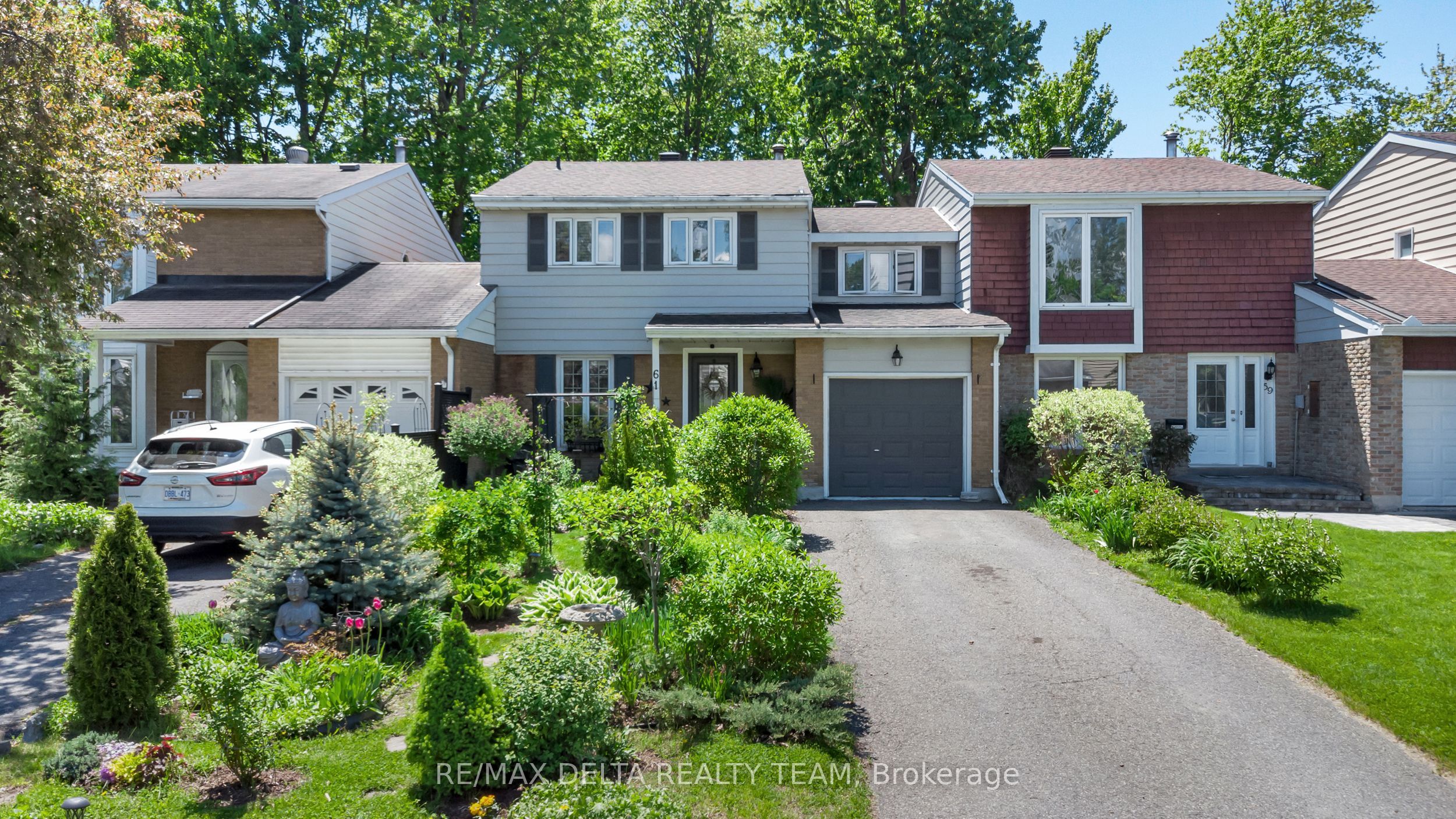 61 Valewood Crescent Property Photo 1