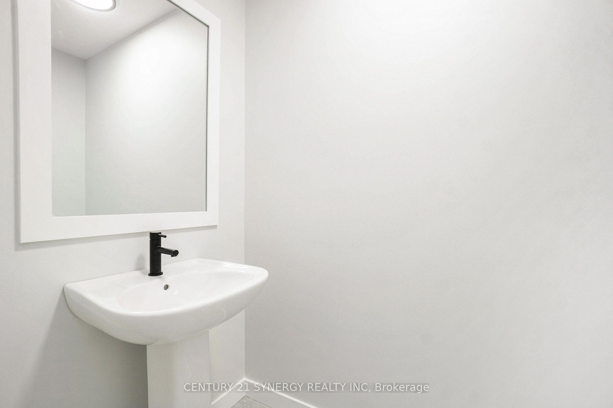 71 Villeneuve Street Property Photo 20